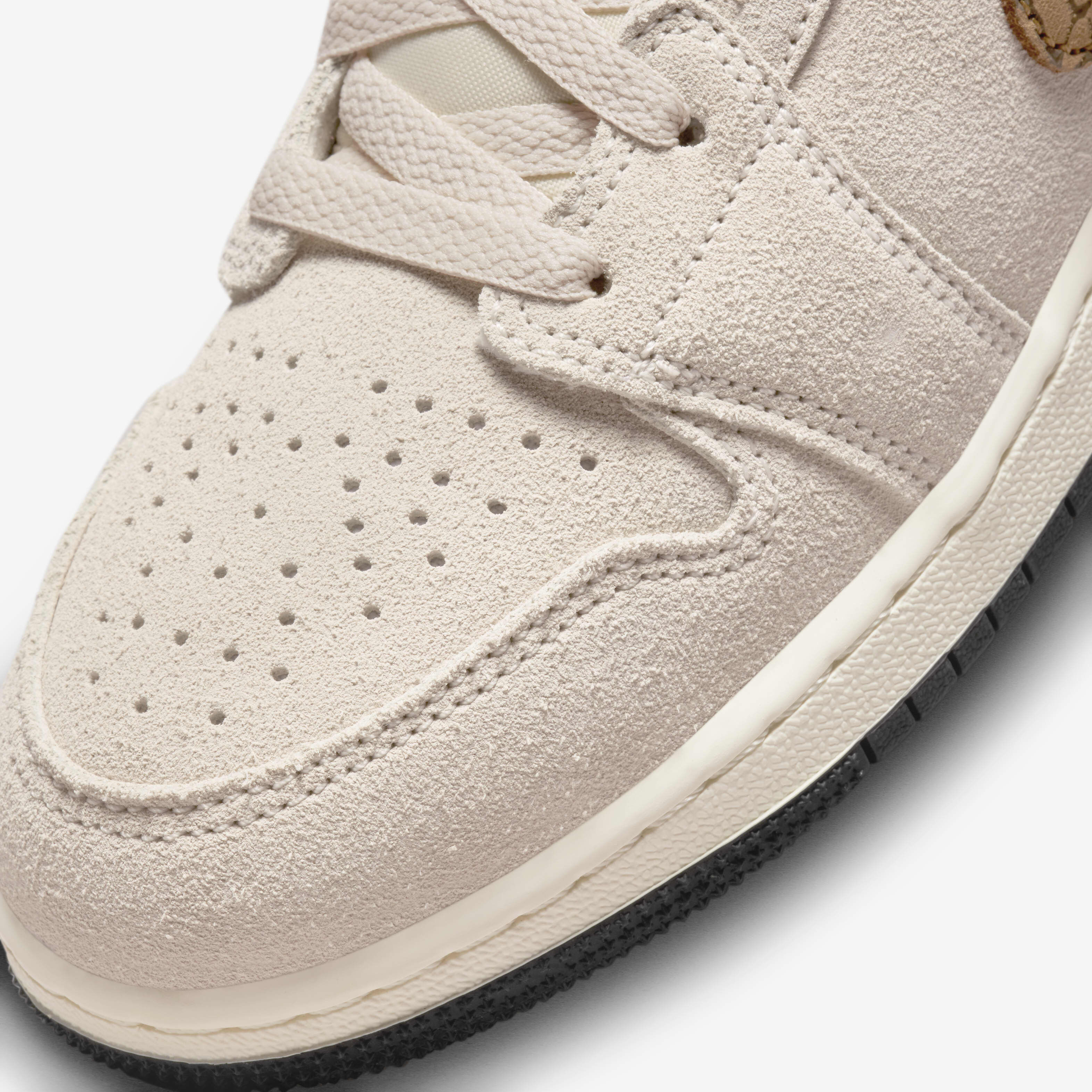 Air Jordan 1 Mid SE image number 6