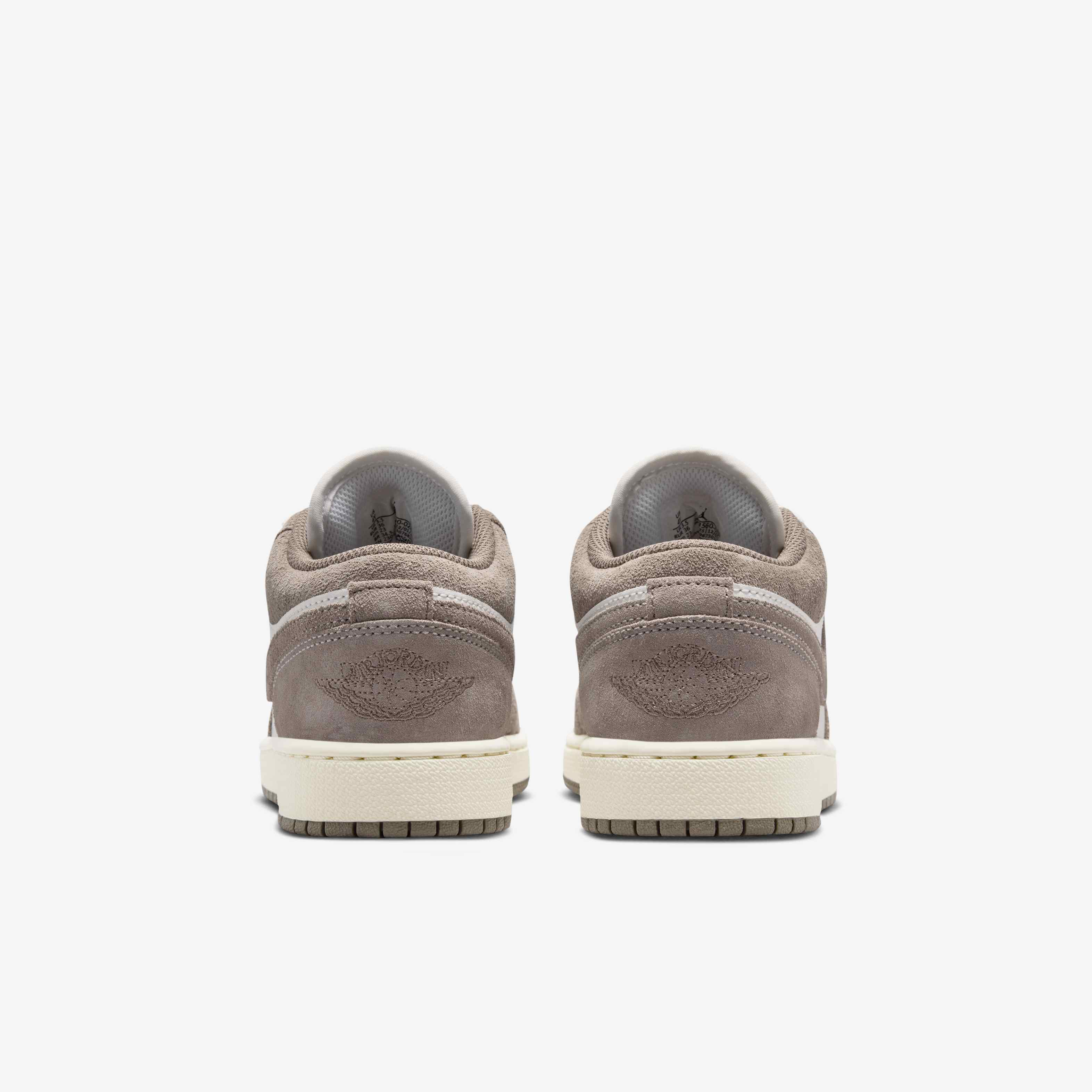 Kids' Air Jordan 1 Low Shoes (Grade School) image number 5