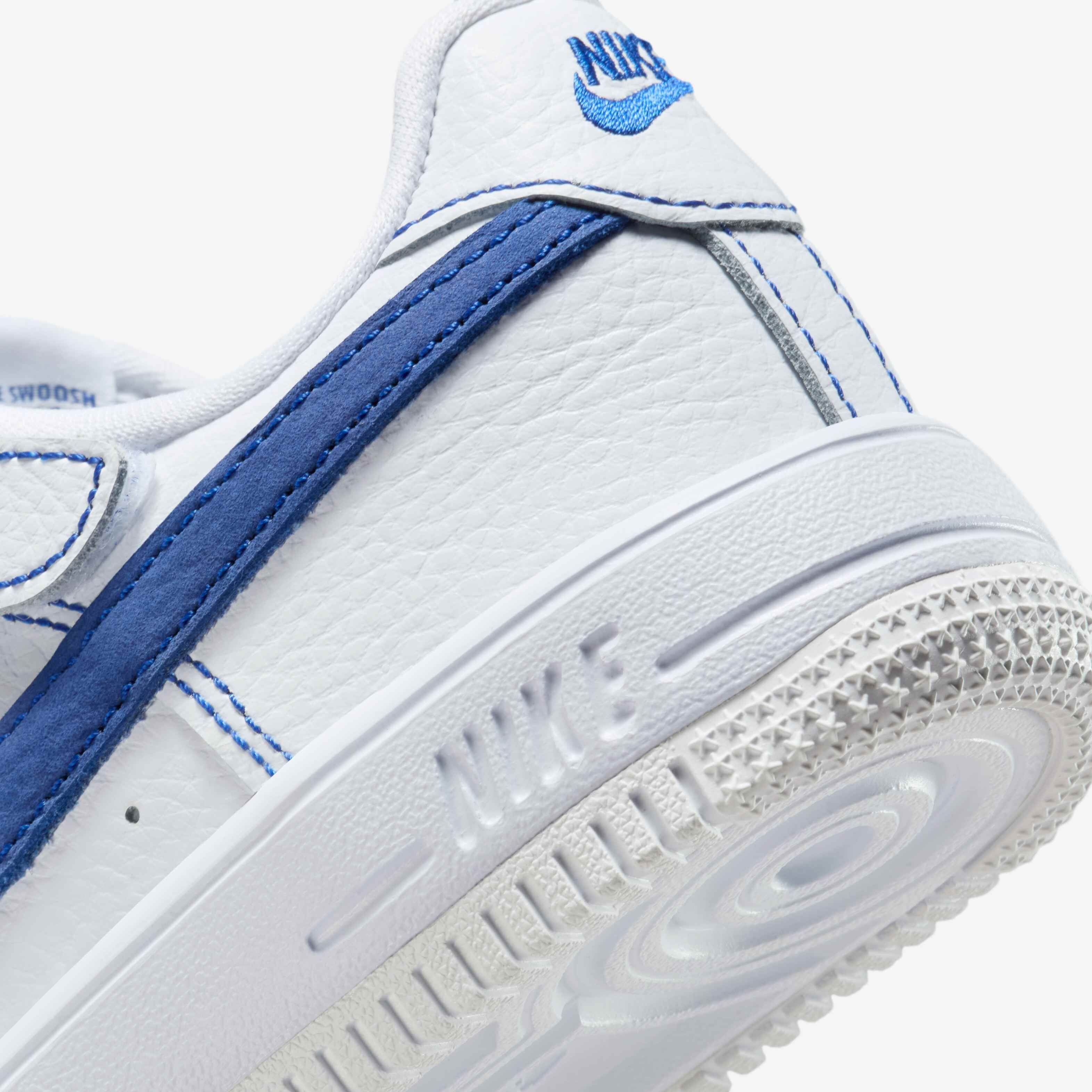 Nike Force 1 Low LV8 EasyOn image number 7