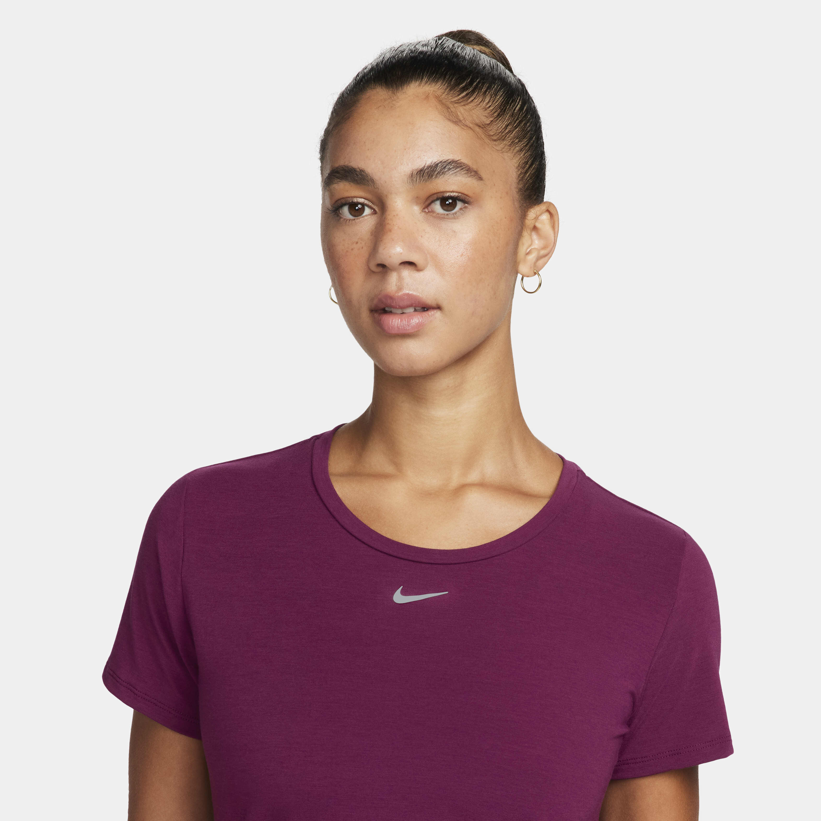 Nike Dri-FIT UV One Luxe image number 2