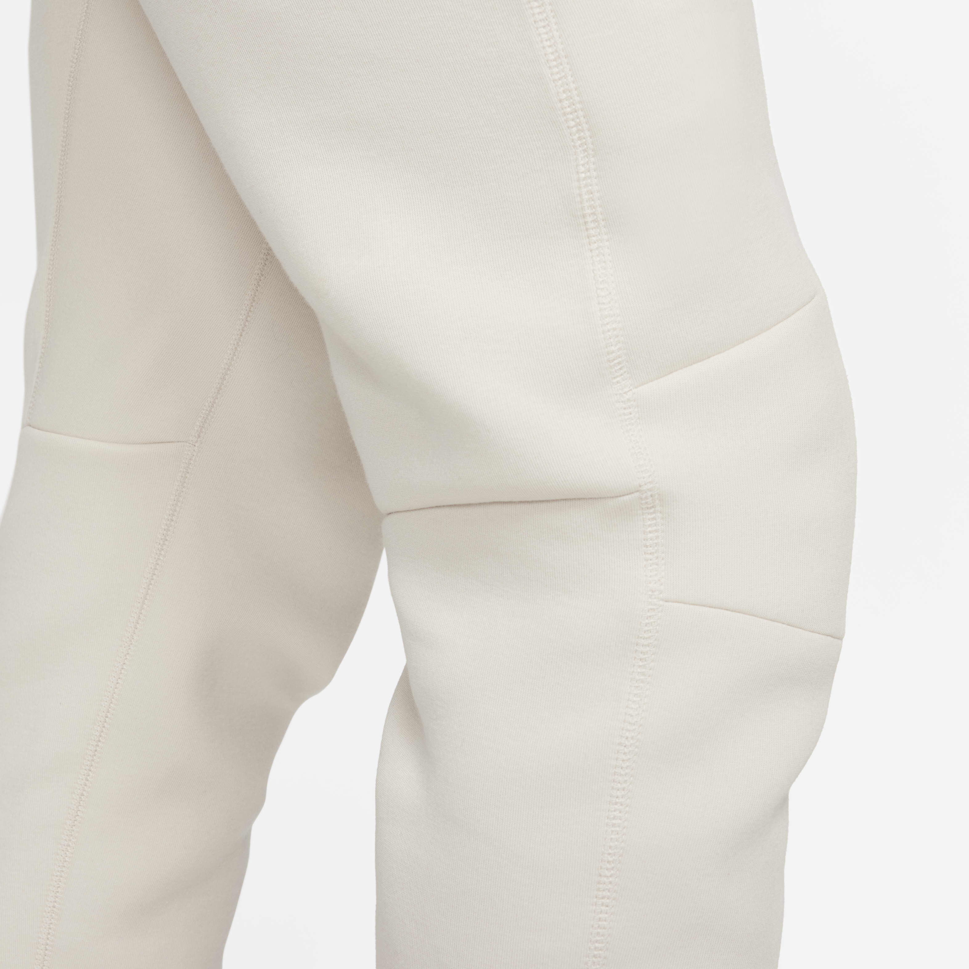 Nike Sportswear Tech Fleece image number 6