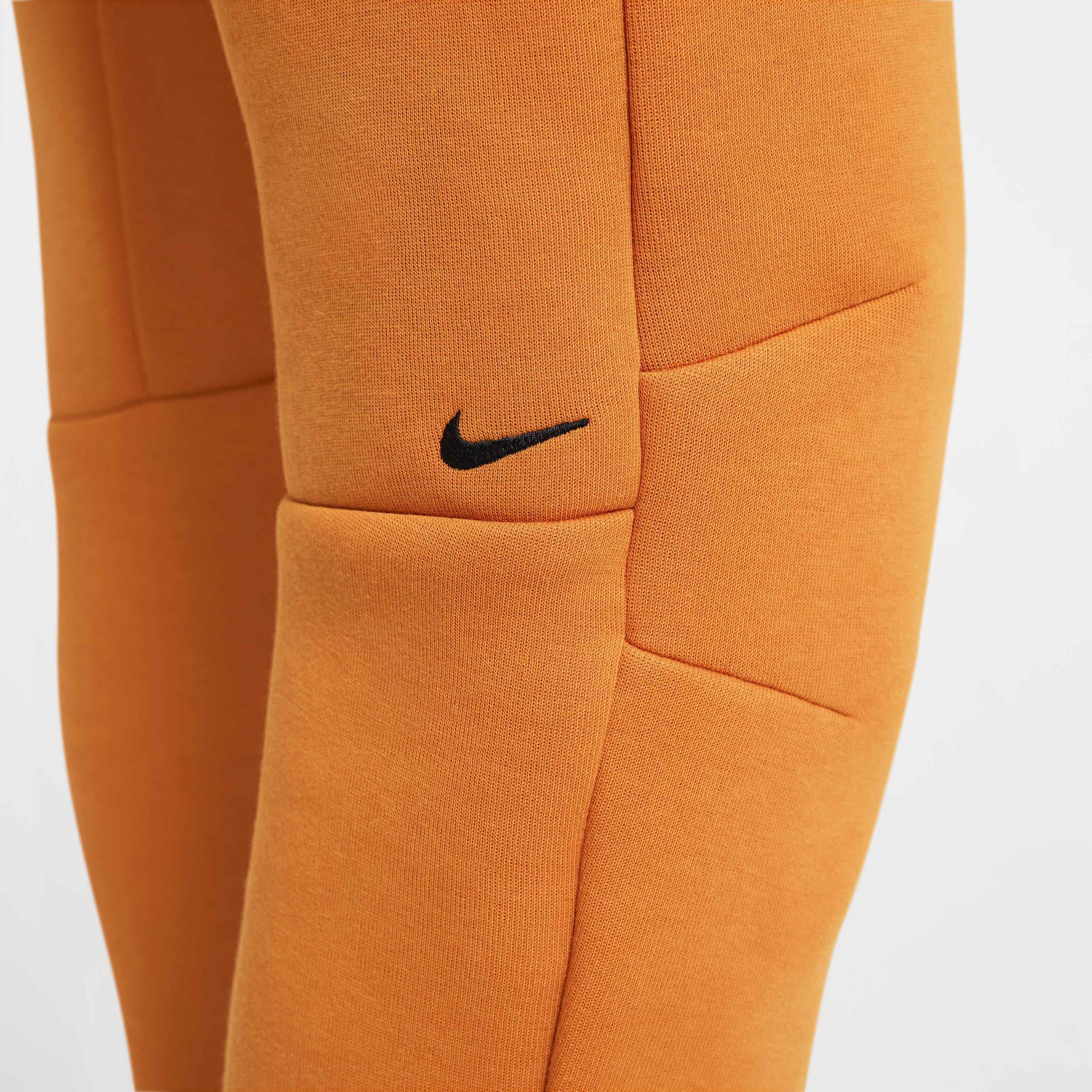 Nike Sportswear Tech Fleece image number 6