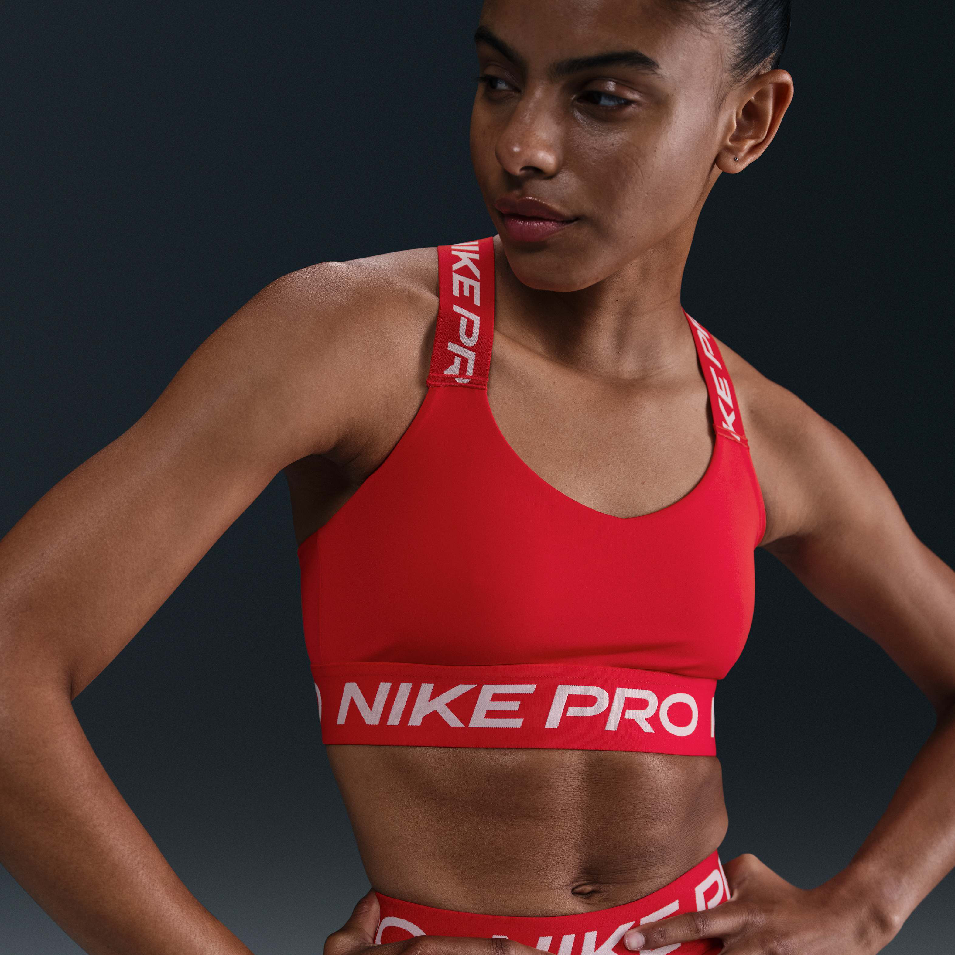 Nike Pro image number 0