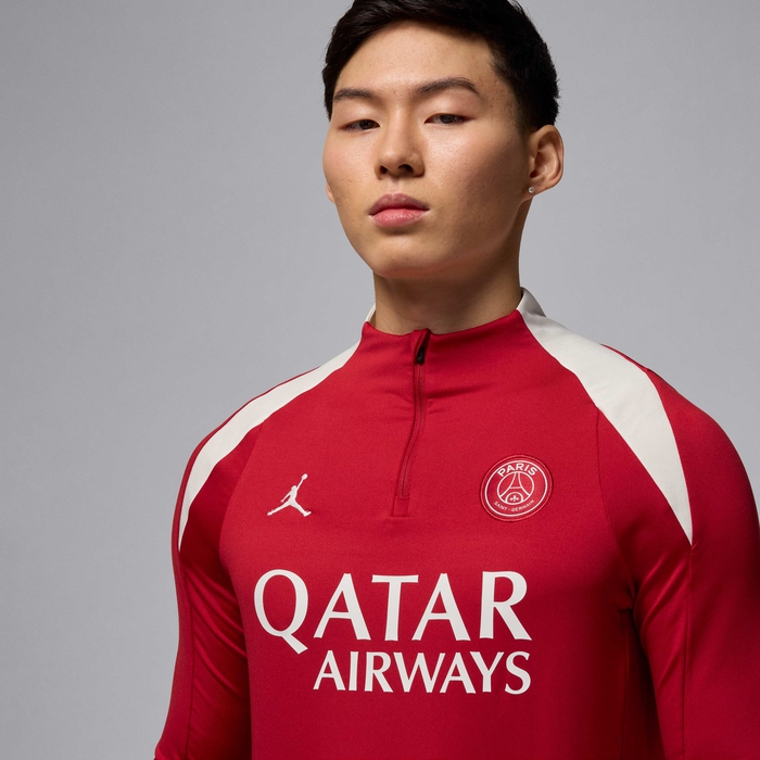 Paris Saint-Germain Strike Fourth image number 2 Paris Saint-Germain Strike Fourth image number 2