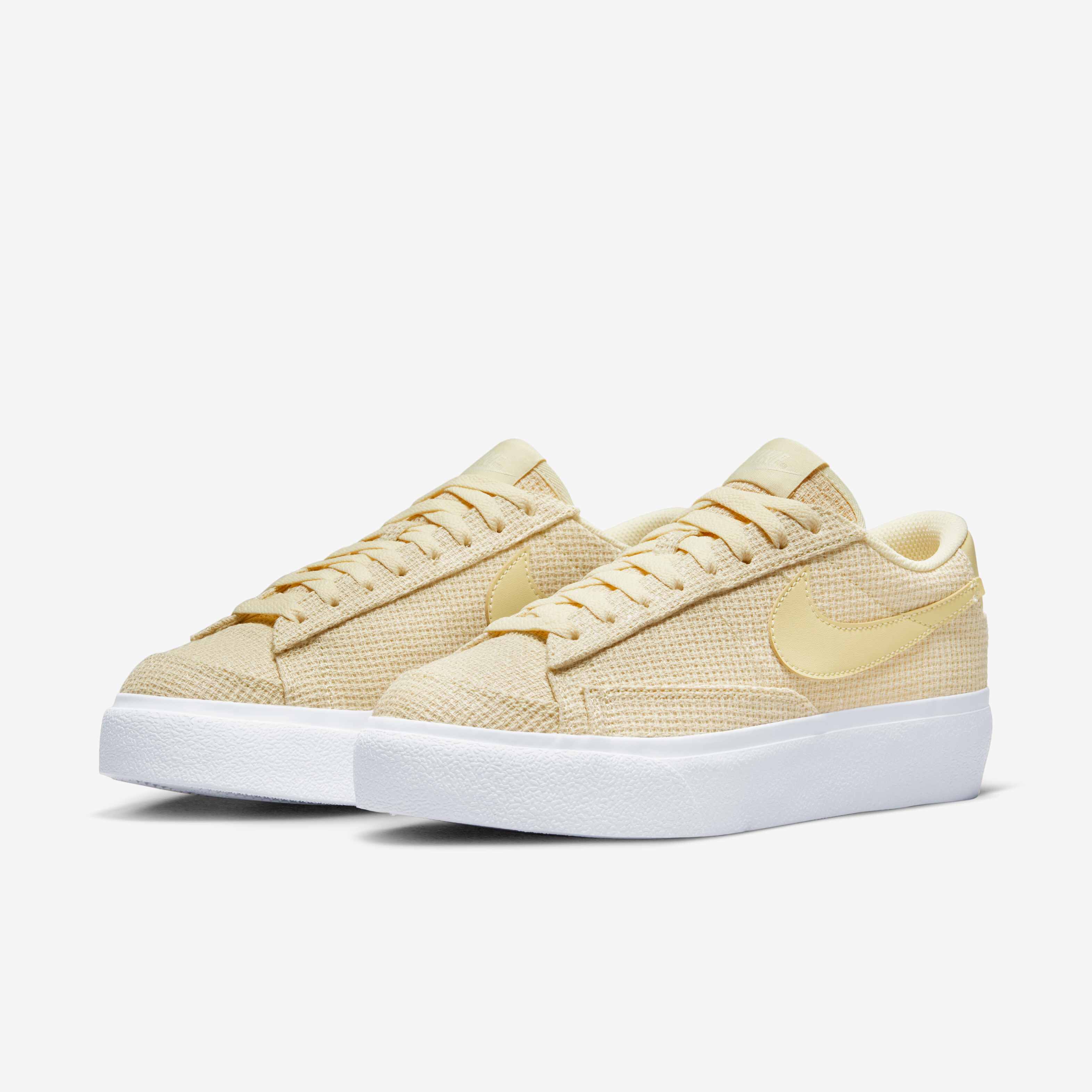 Nike Blazer Low Platform image number 4