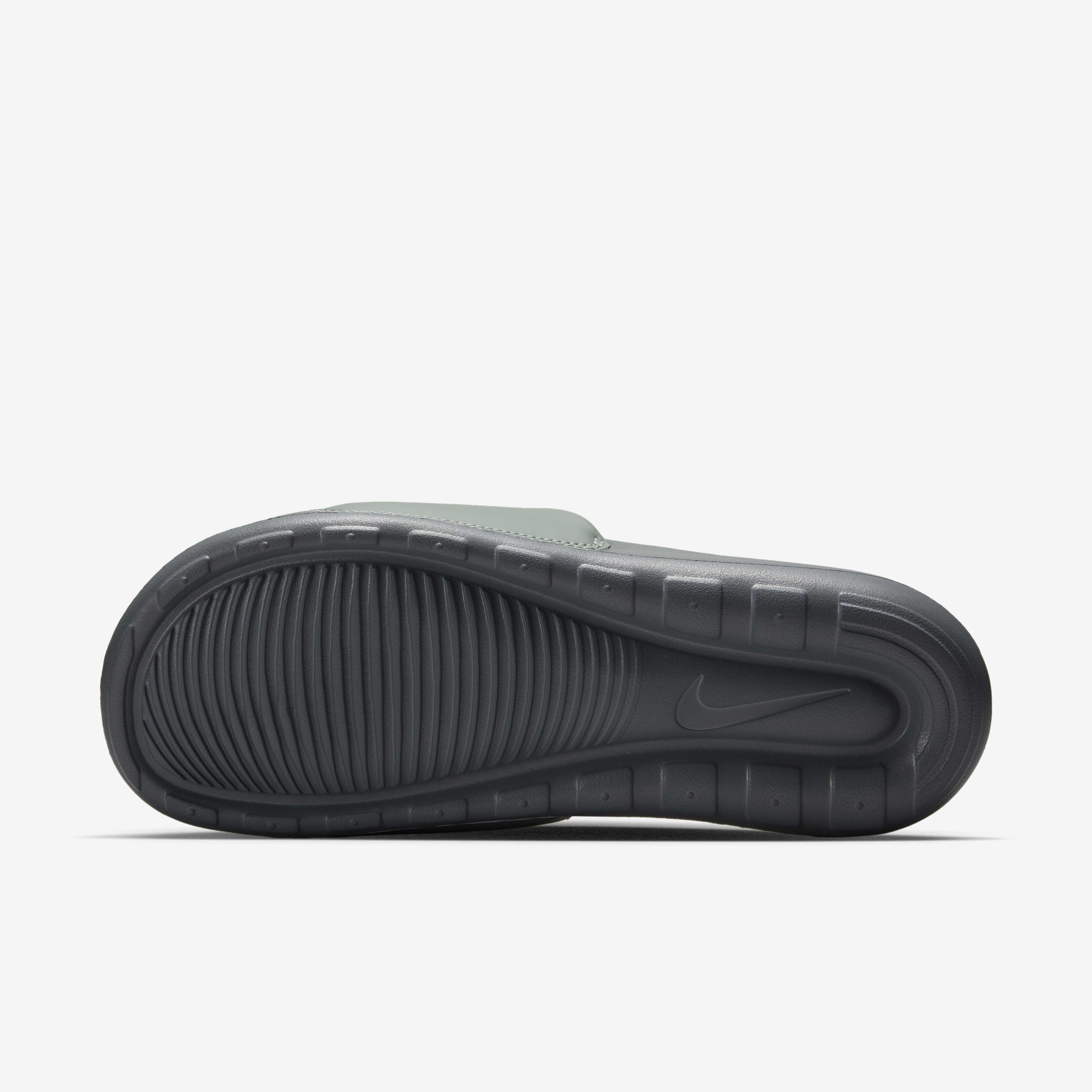 Nike Victori One image number 1