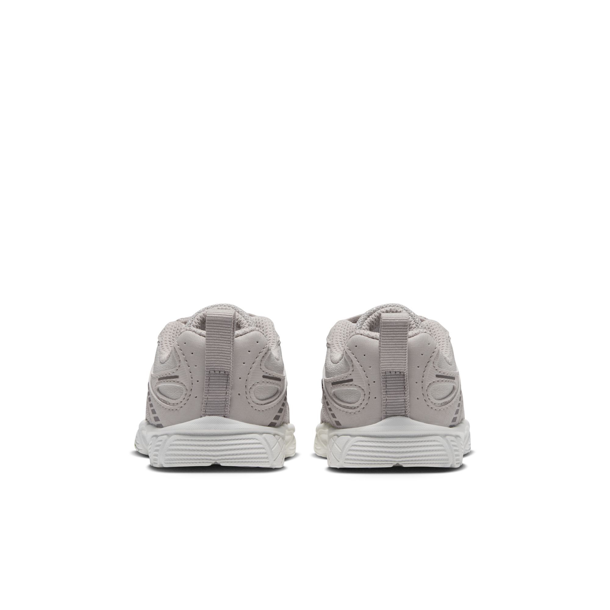 Nike V5 RNR image number 1