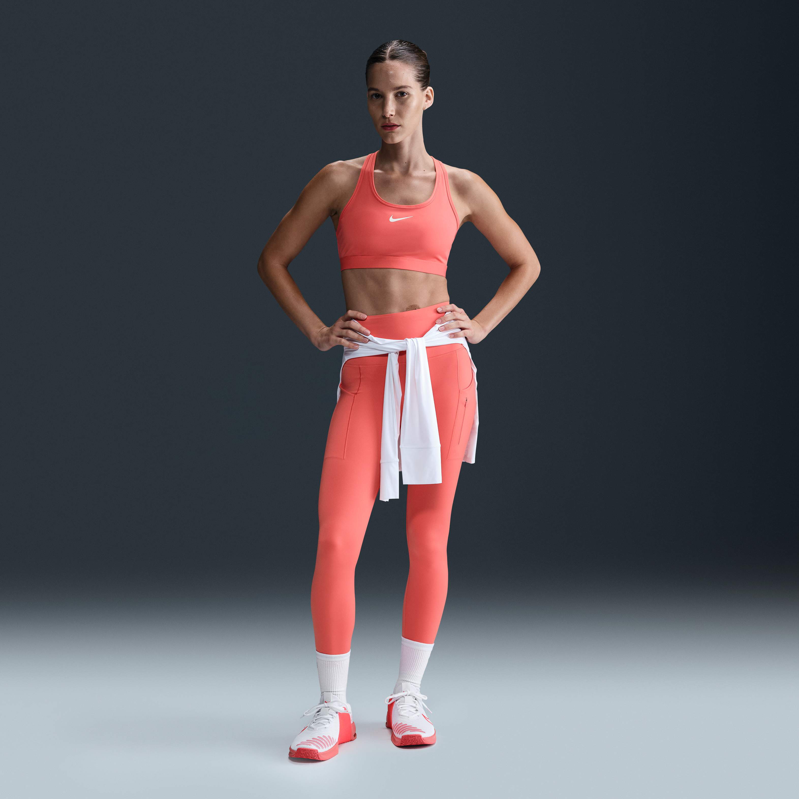 Nike Swoosh Medium-Support image number 3