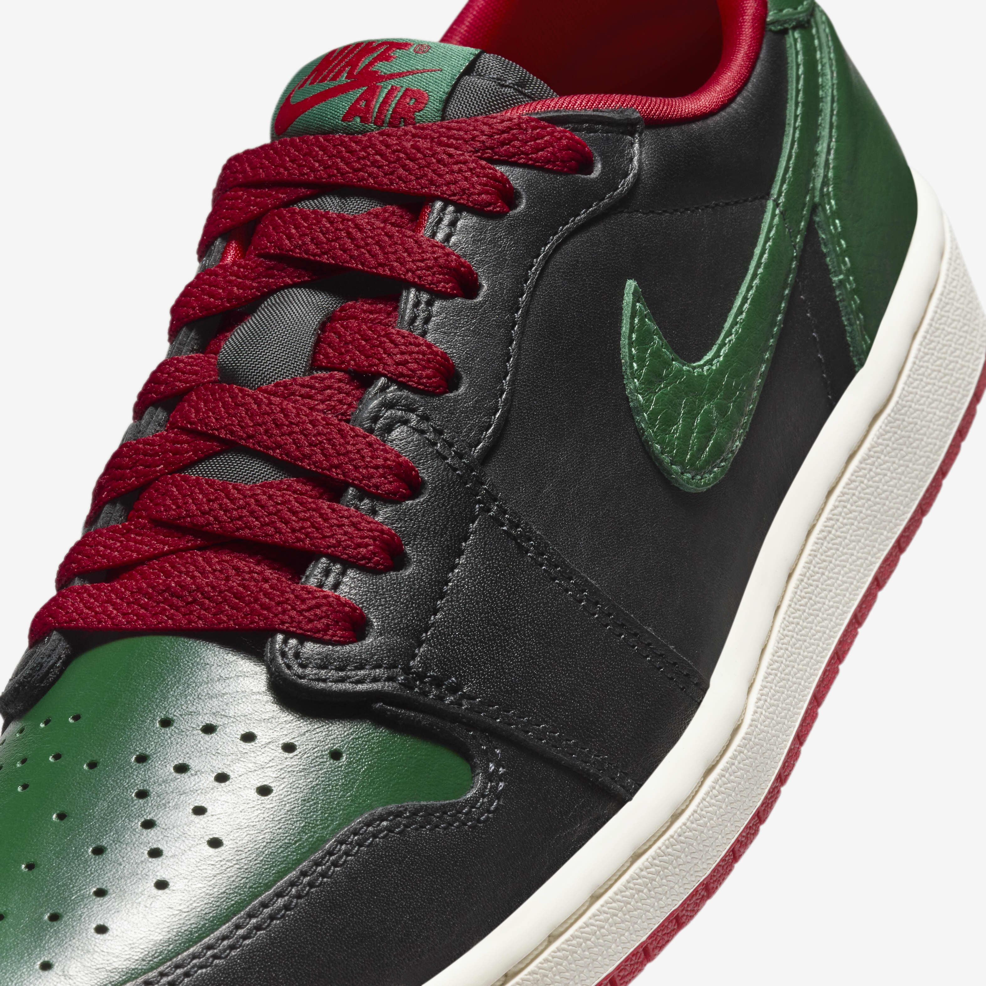 Air Jordan 1 Low OG 'Black/Gorge Green' image number 6