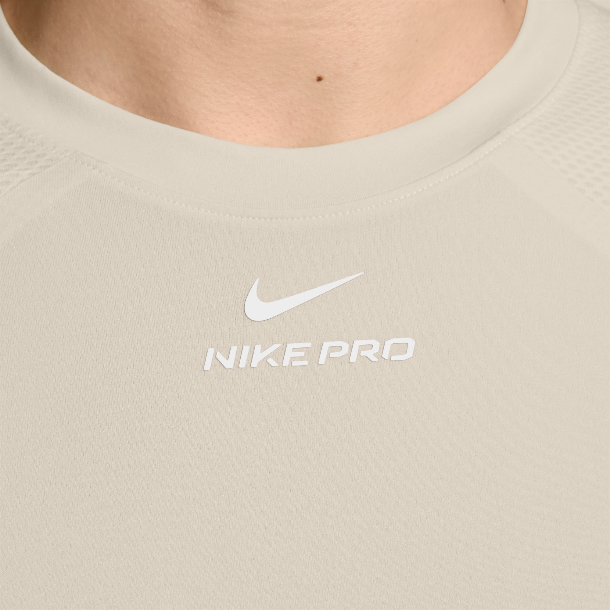 Nike Pro Training image number 2