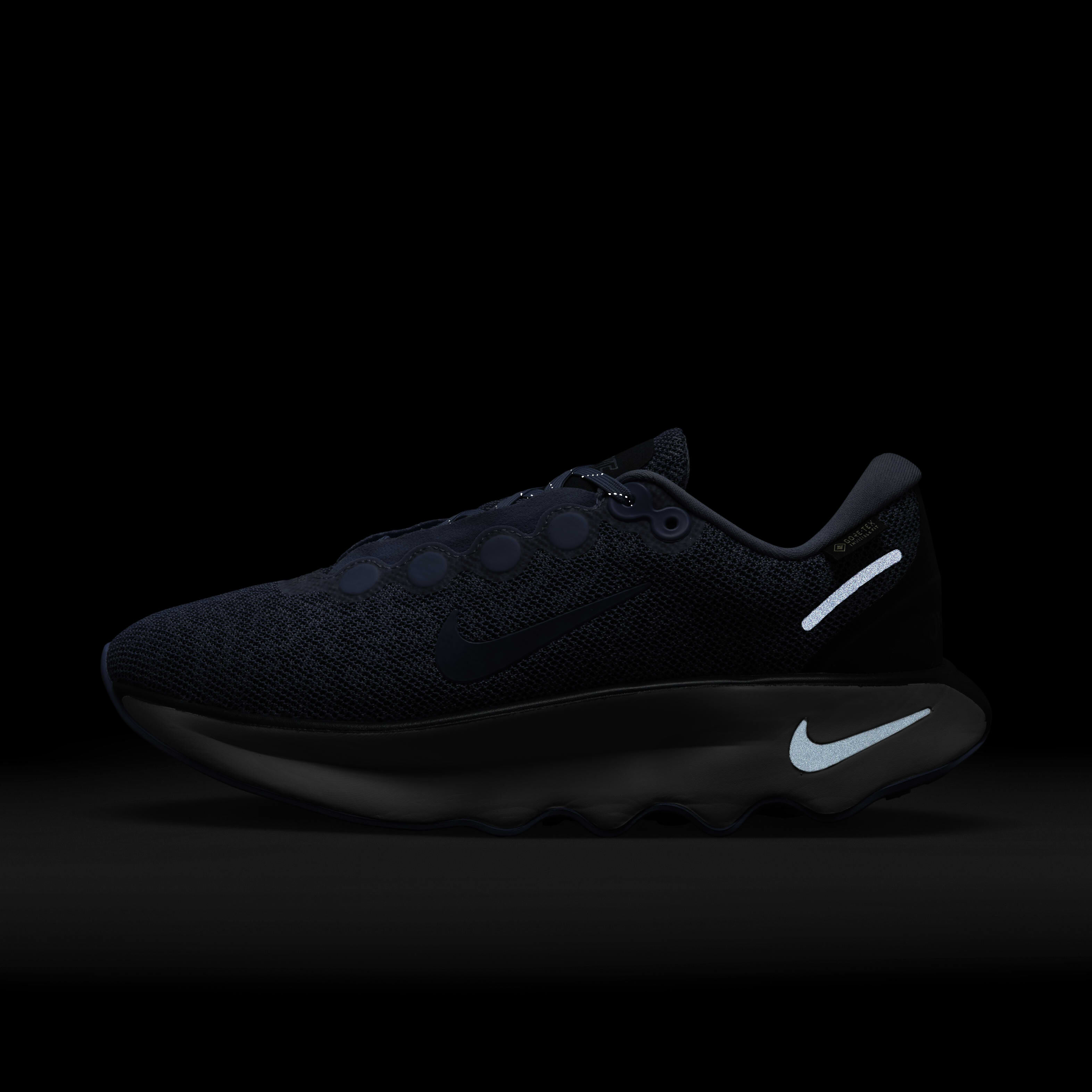 نايكي موتيفا جور-تكس image number 10