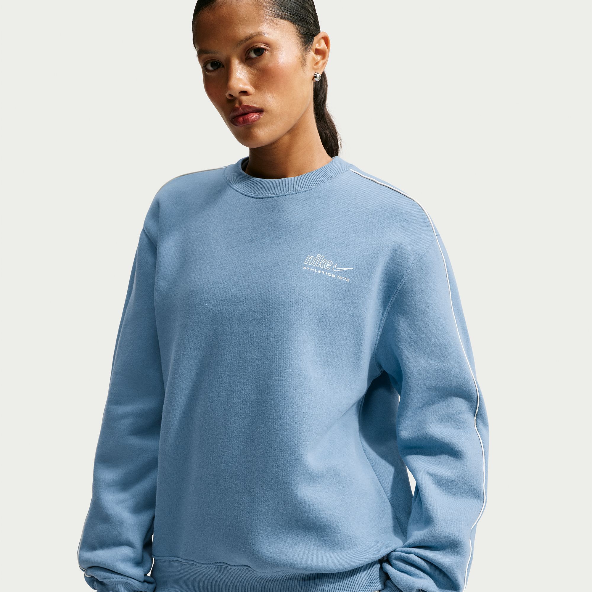 Nike Studio Fleece Medium Weight image number 2