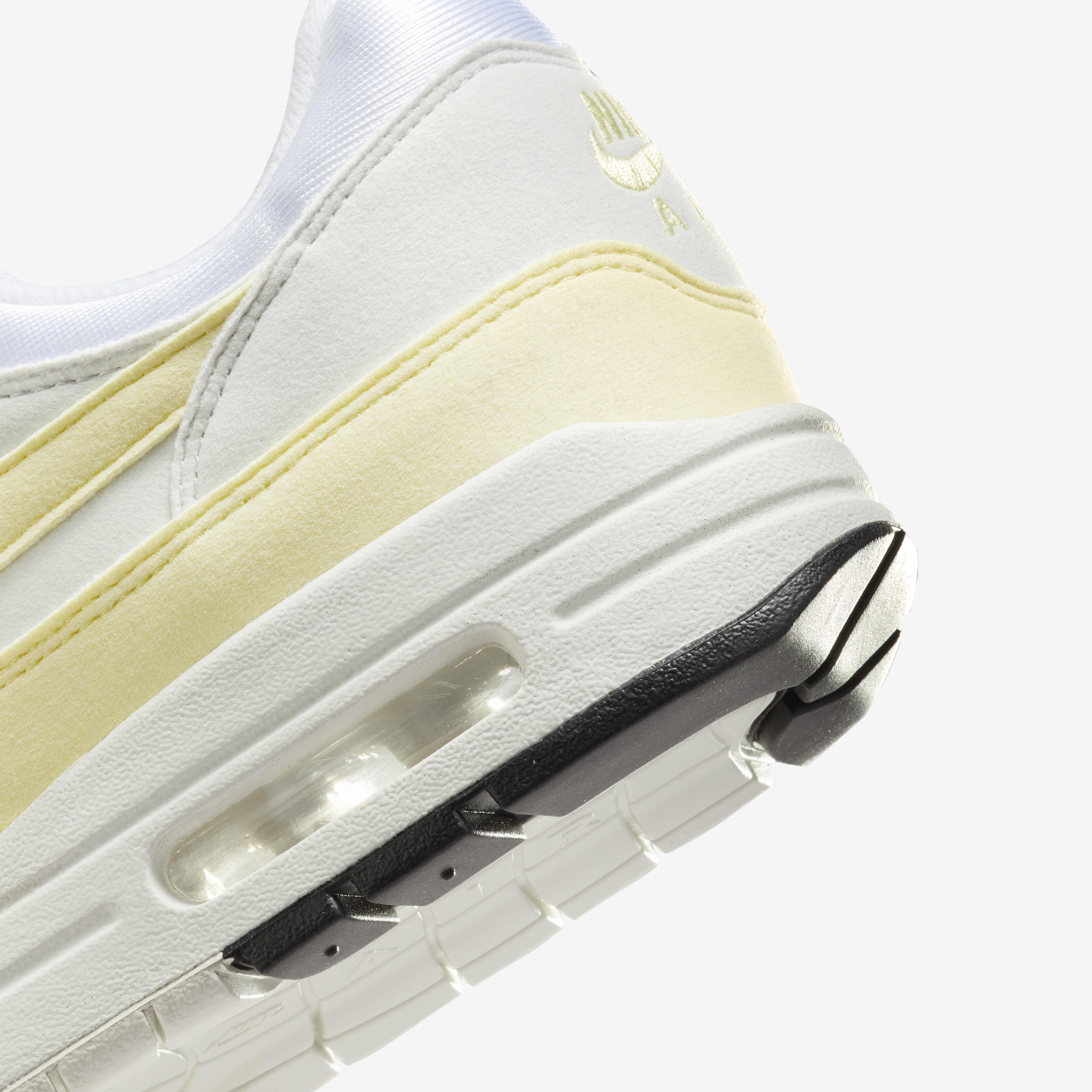 اير ماكس 1 image number 8