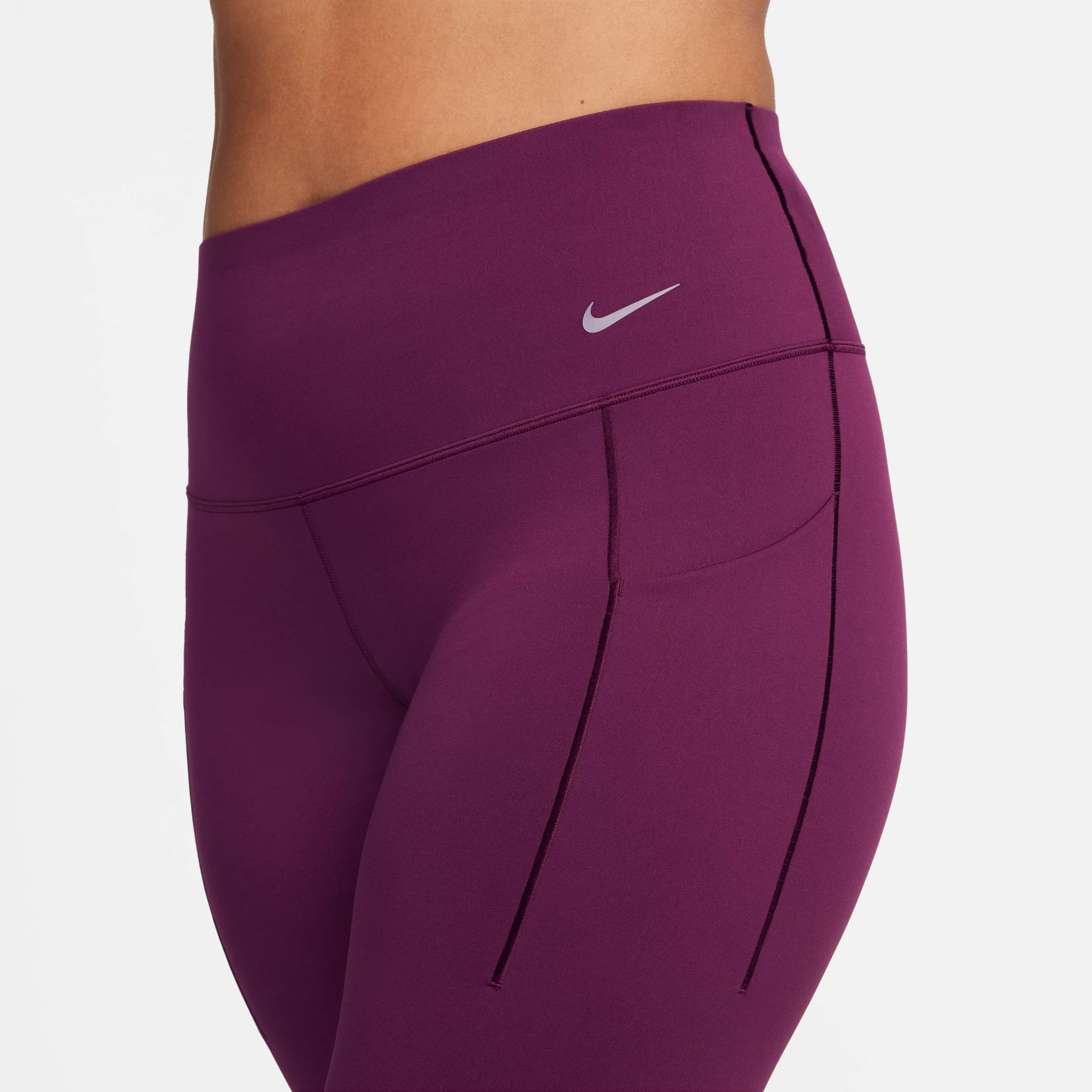 نايكي يونيفيرسا image number 3