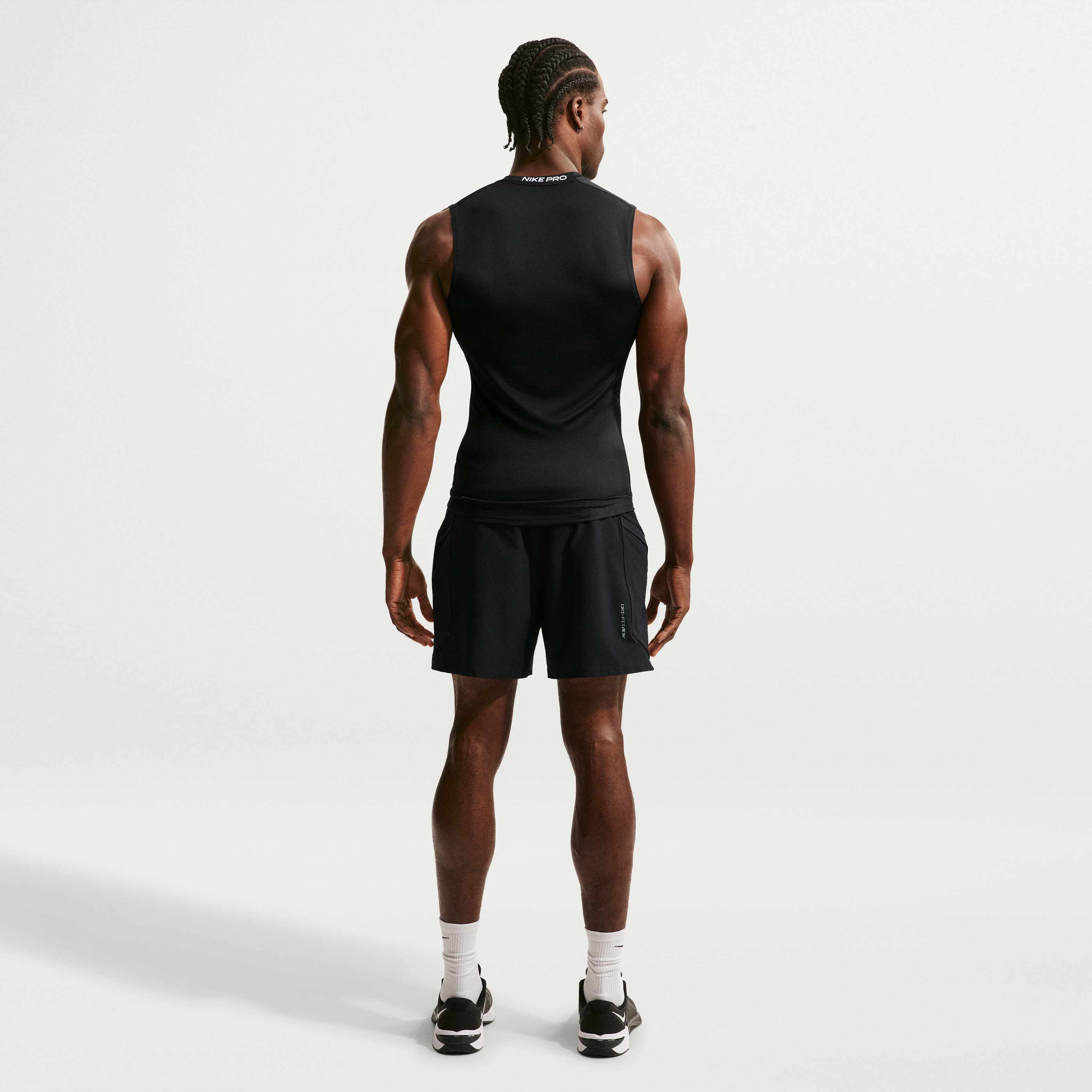 نايكي برو image number 4