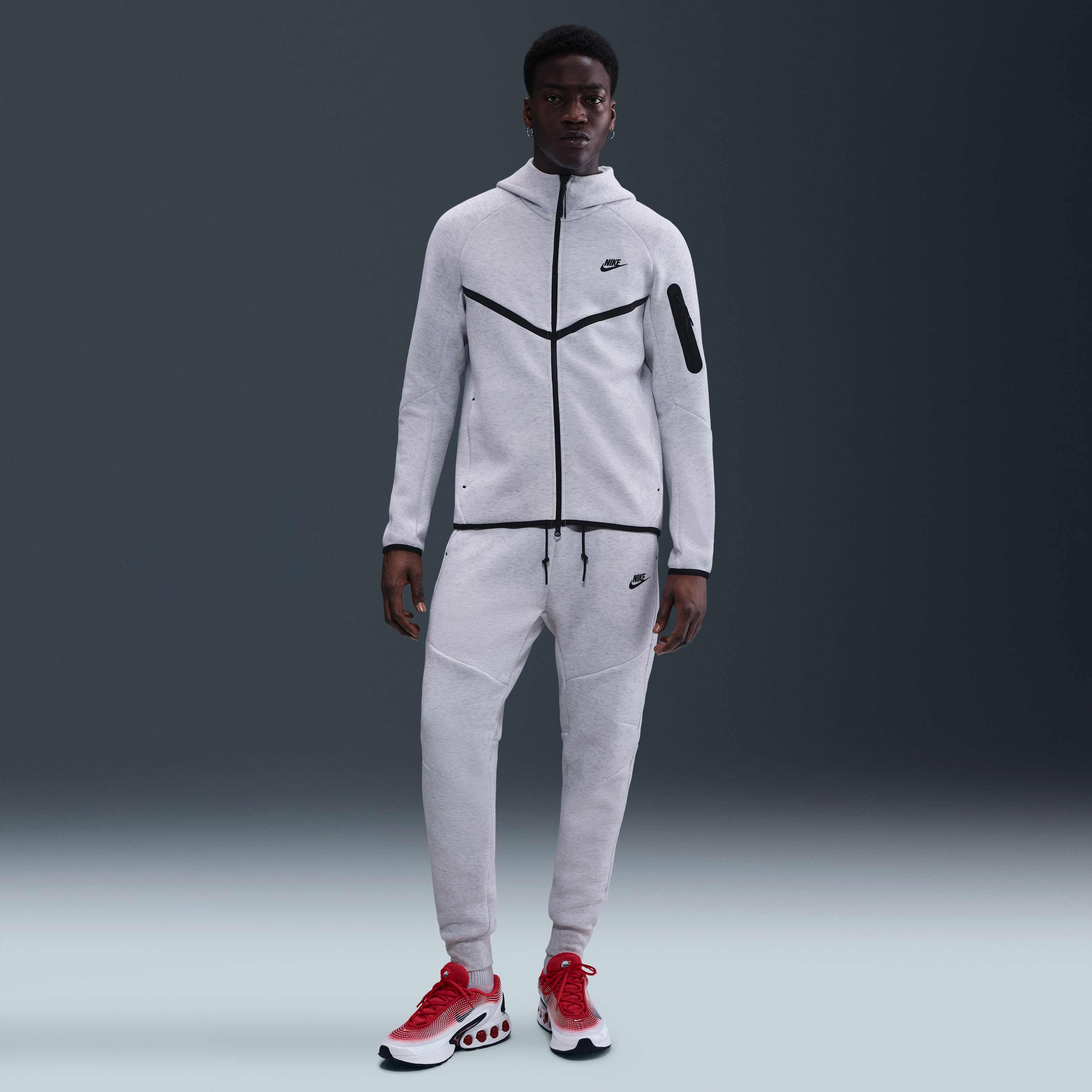Nike Tech image number 3