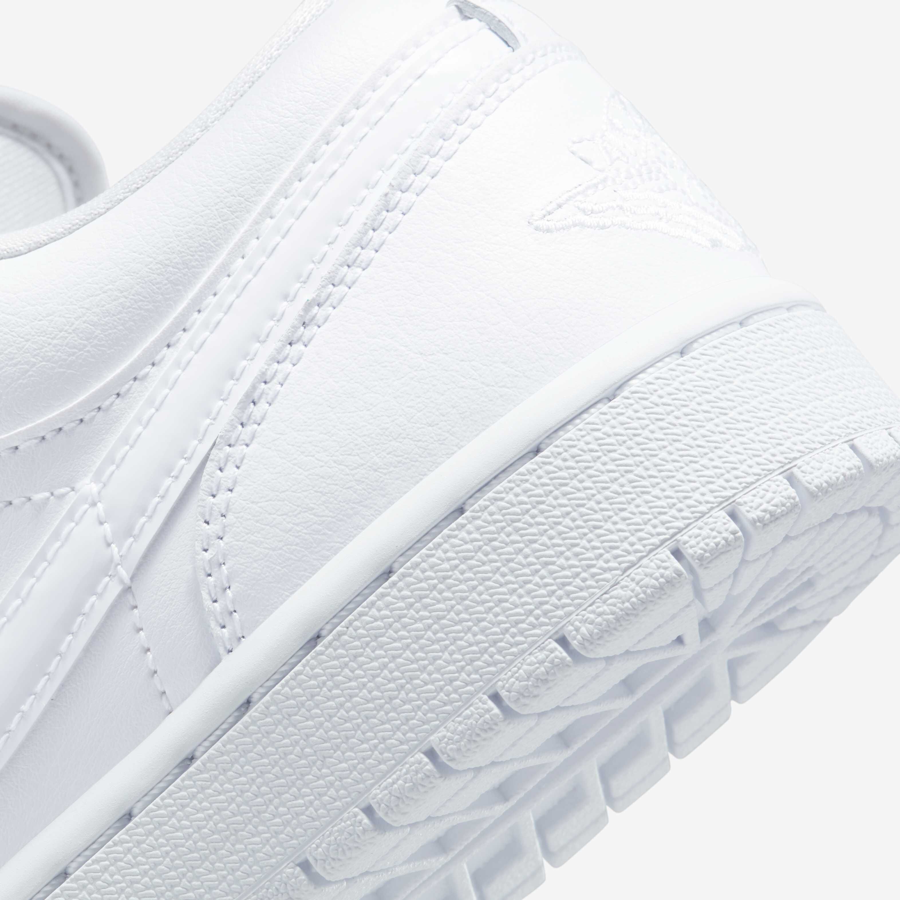 اير جوردن 1 لو image number 7