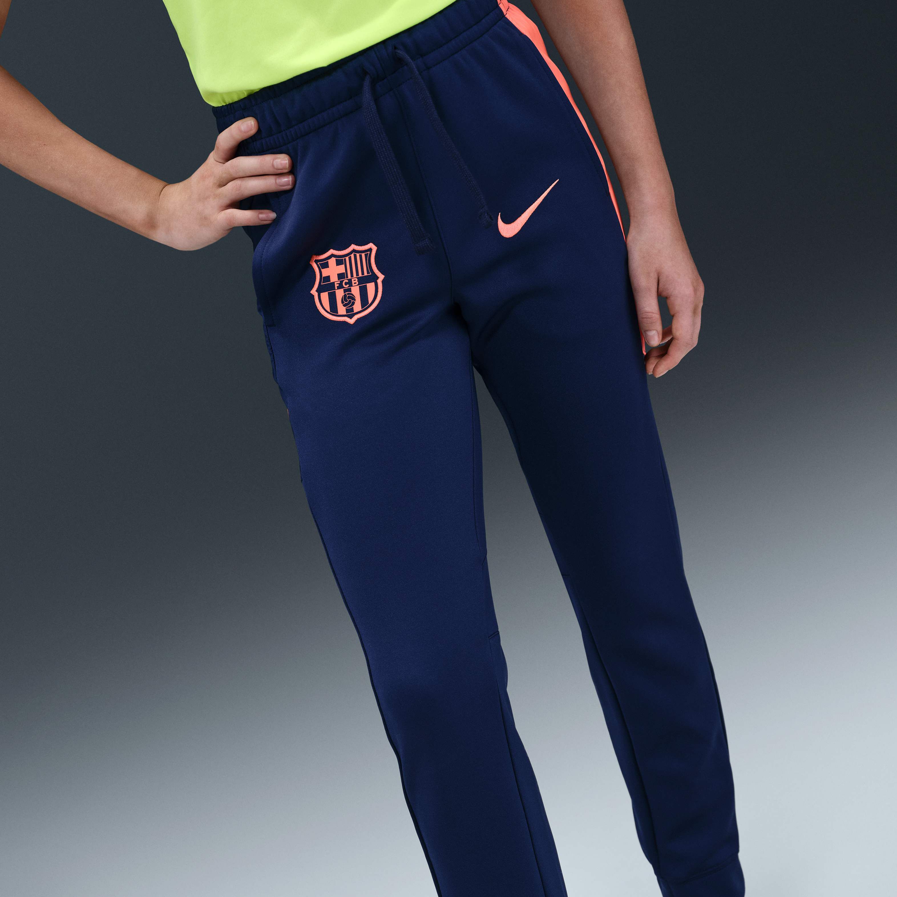 F.C. Barcelona Third image number 3