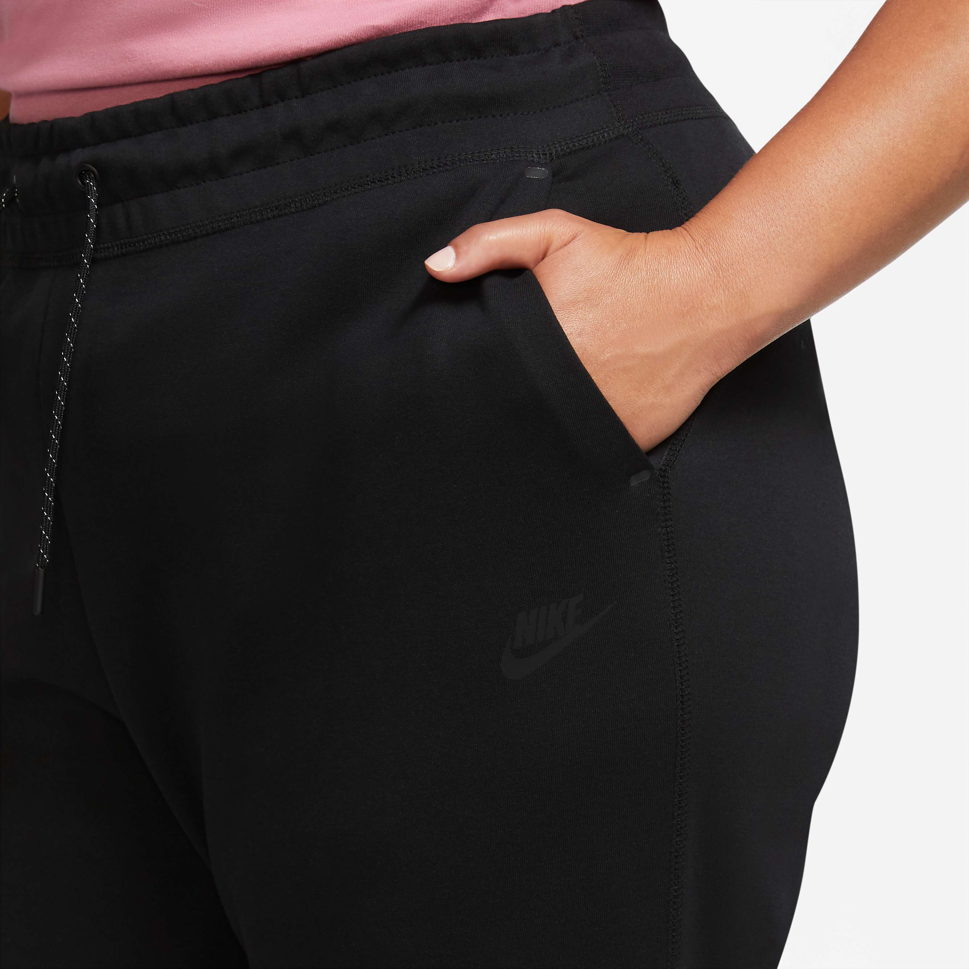Nike Sportswear Tech Fleece image number 2