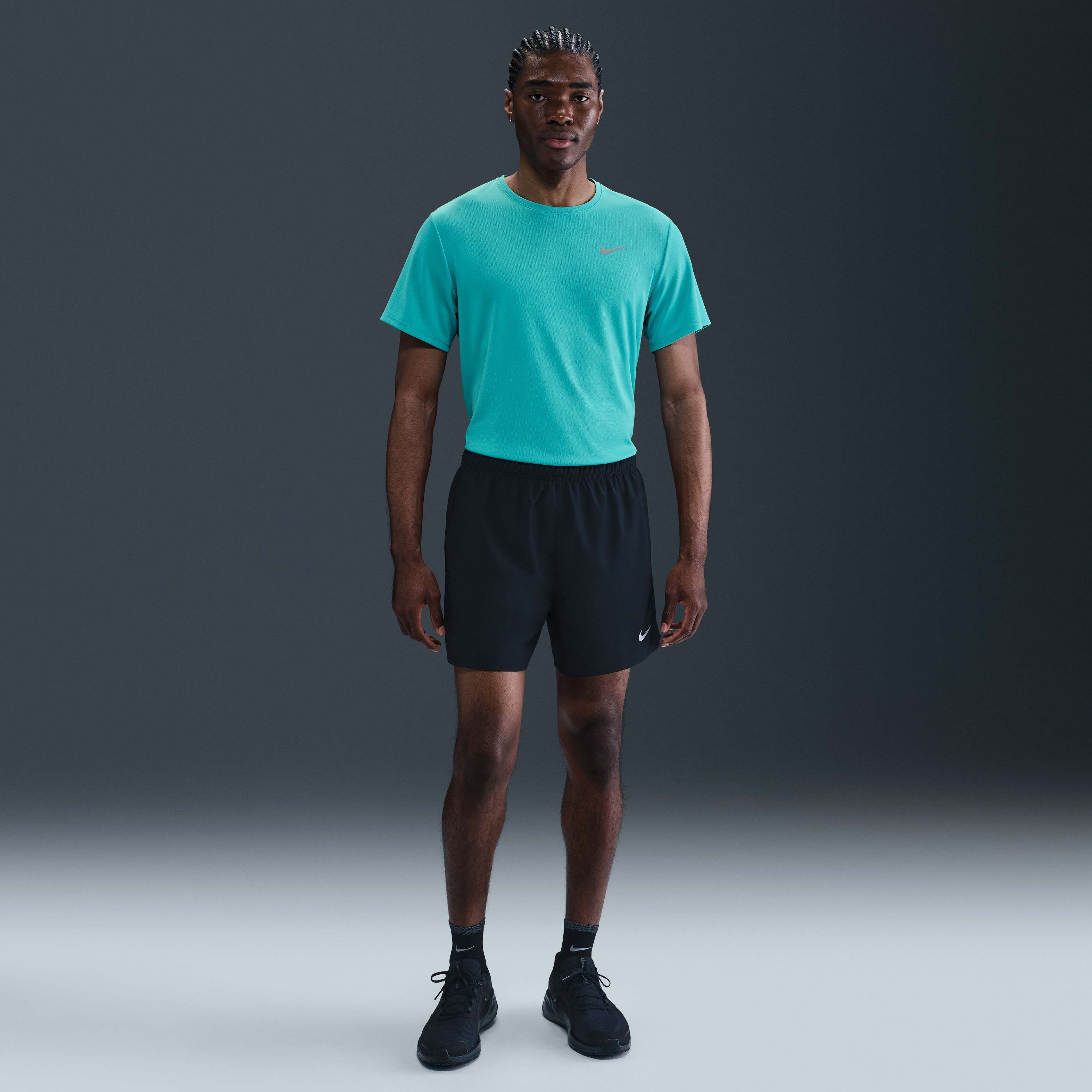 نايكي ميلر image number 3