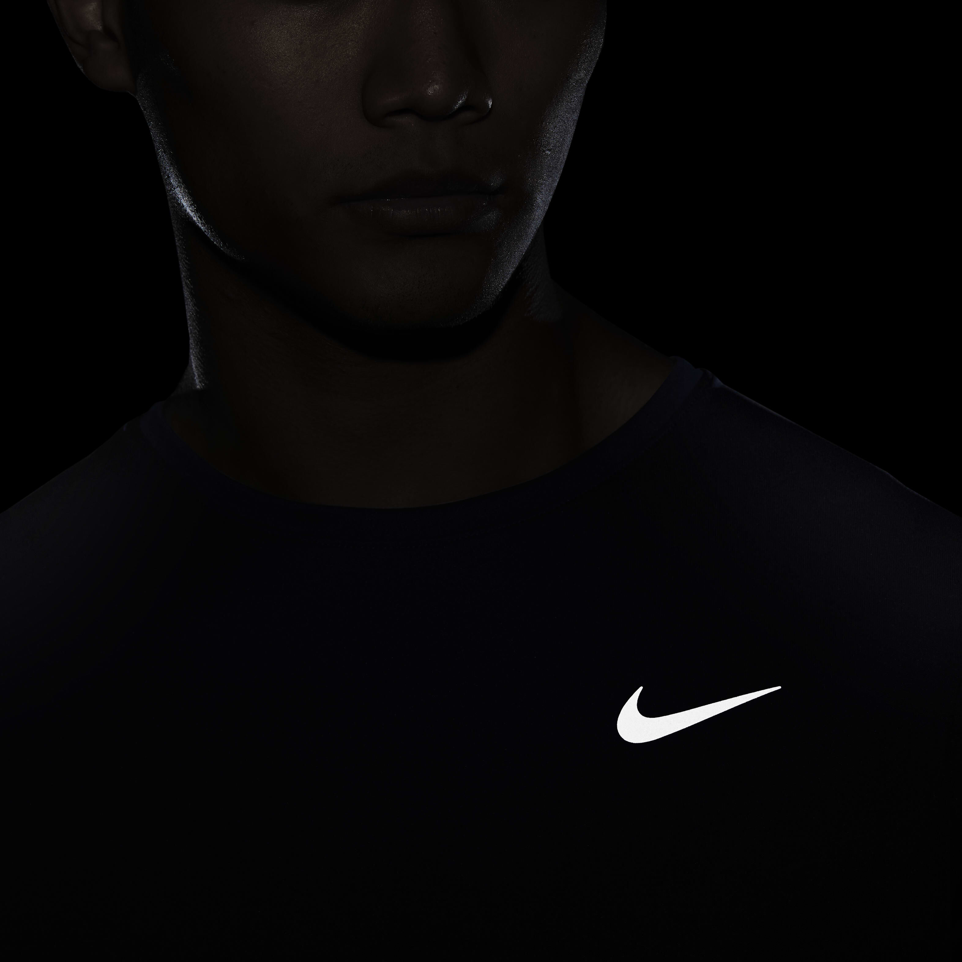 Nike Dri-FIT Miler Run Division image number 5