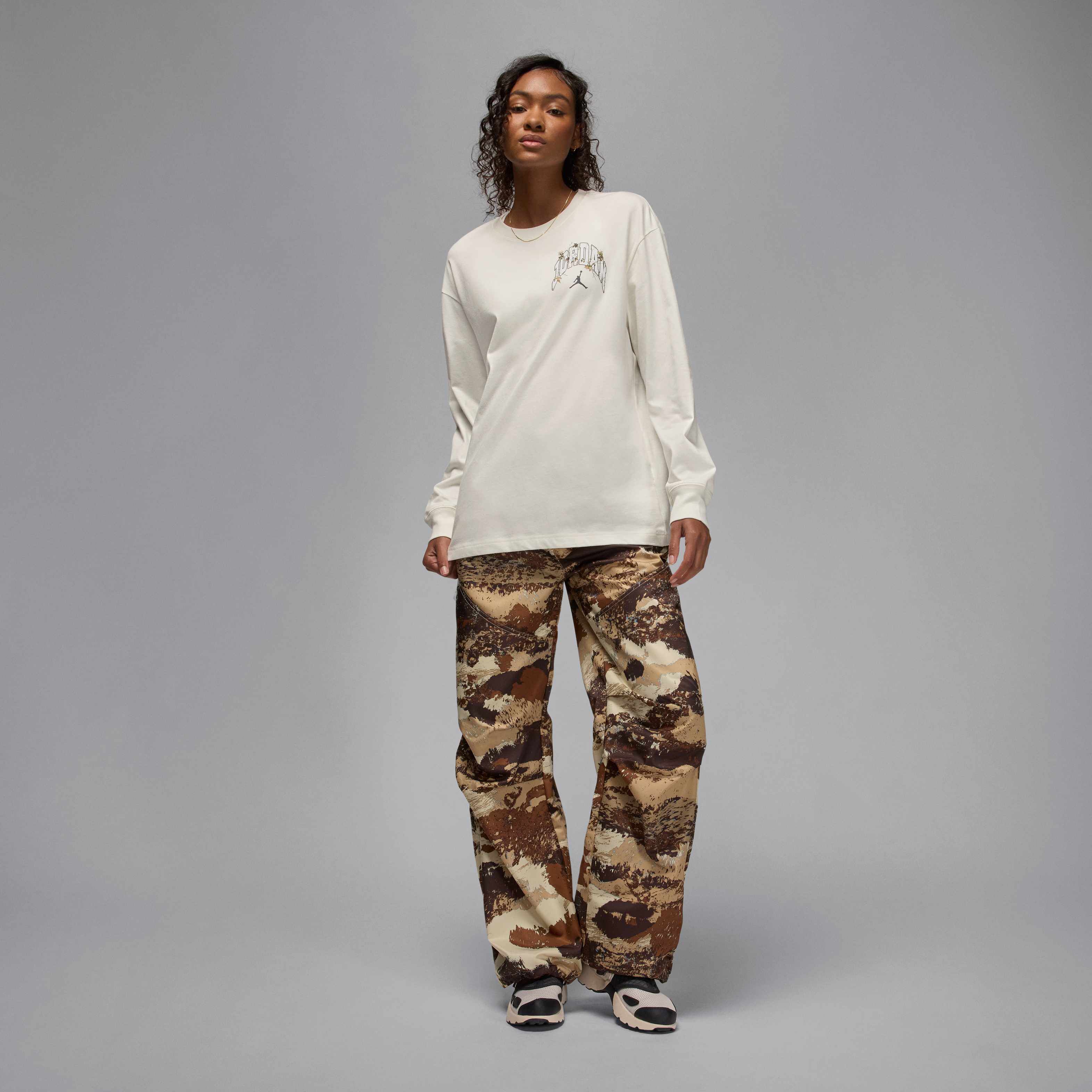 Jordan Brooklyn image number 4