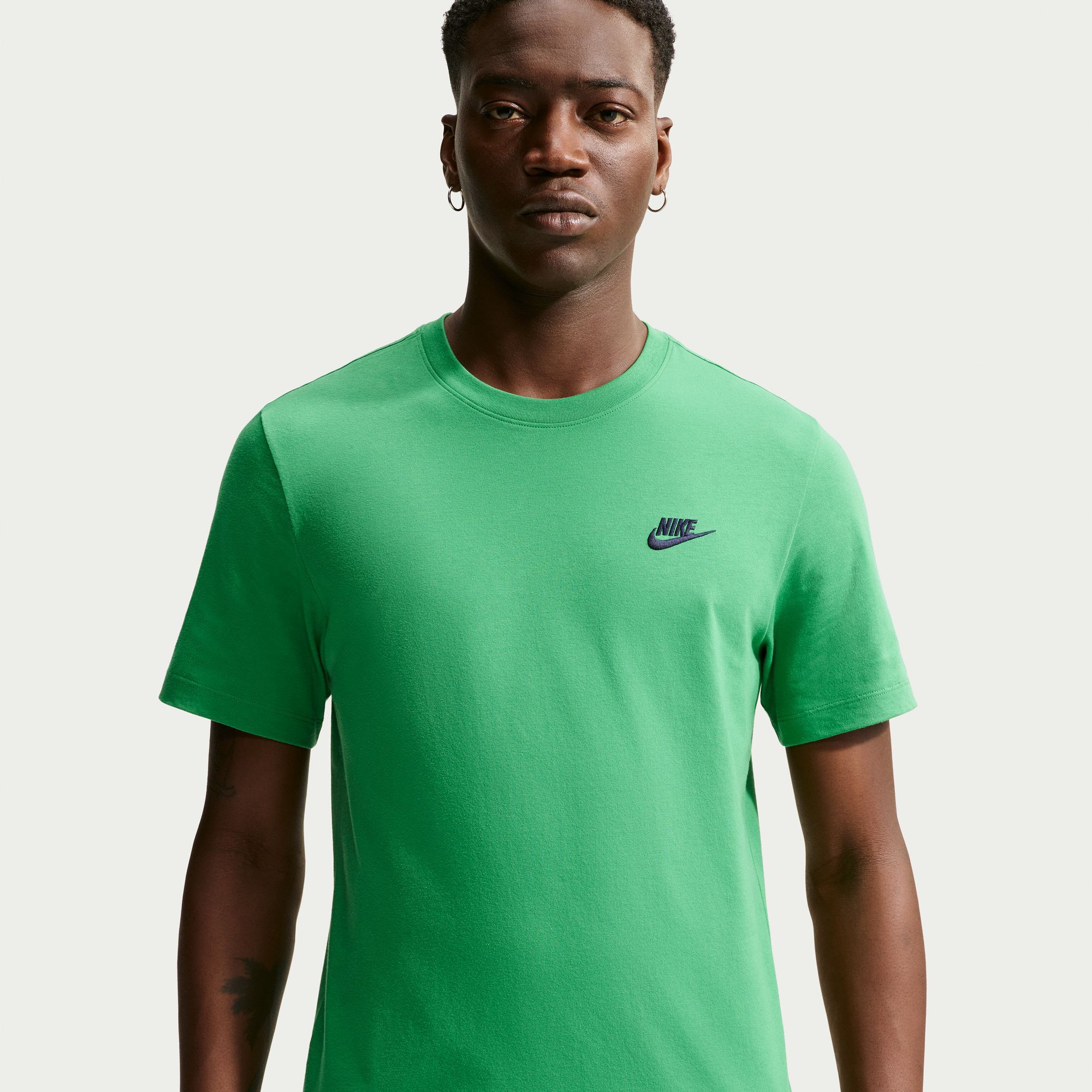 Nike Sportswear Club image number 2