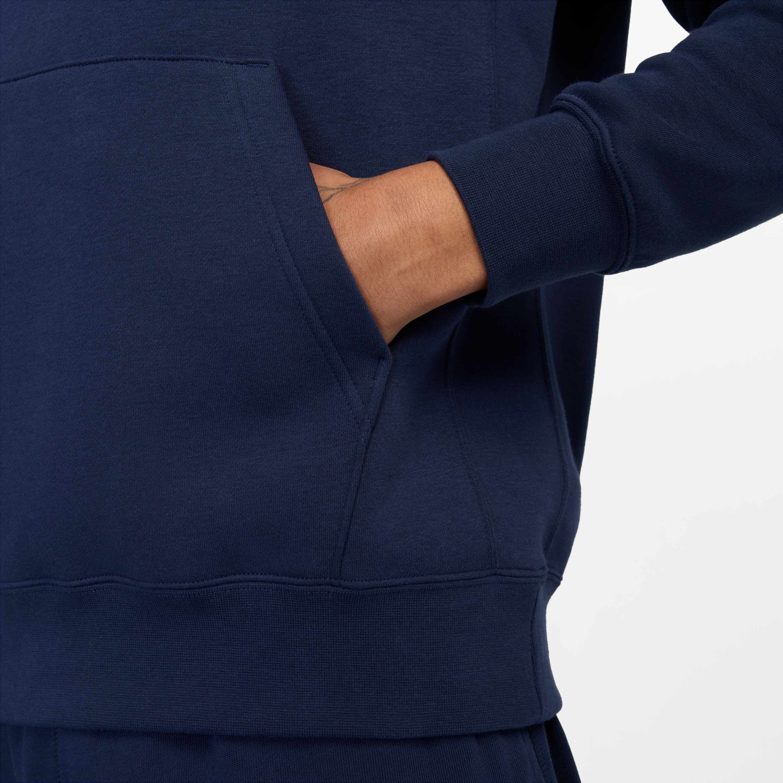 نايكي كلوب image number 4