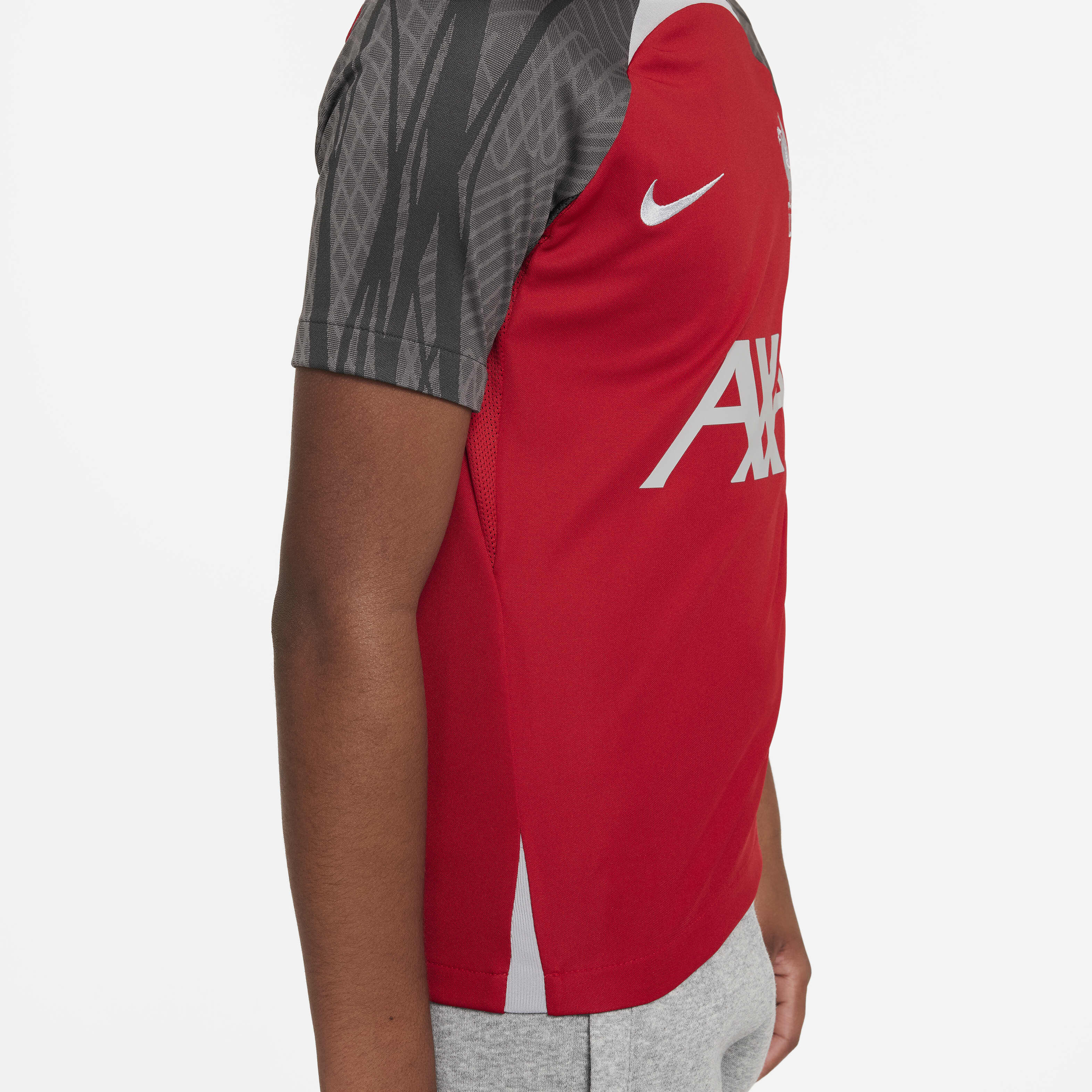 Liverpool F.C. Strike image number 3