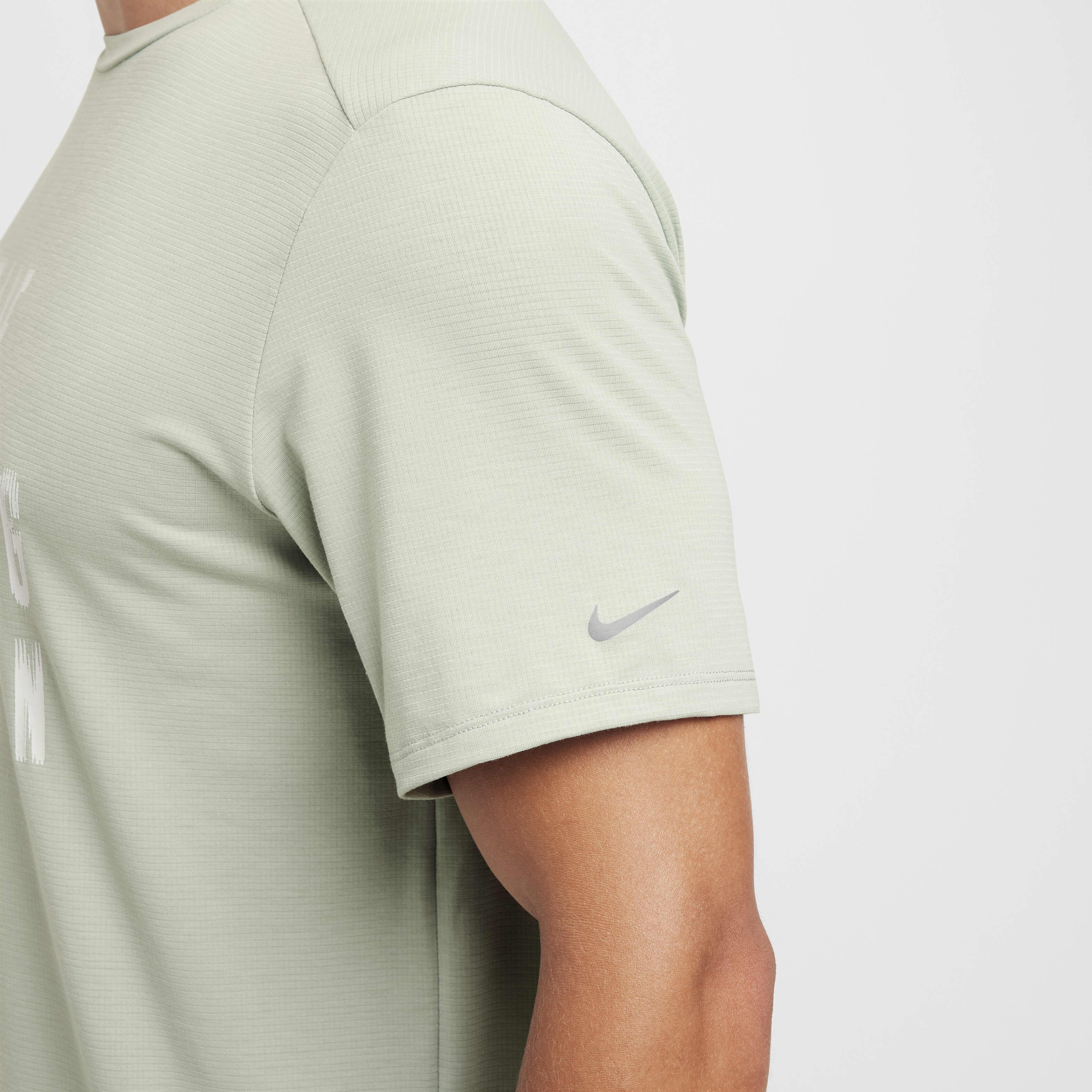 نايكي رايز 365 رانينج ديفجن image number 3