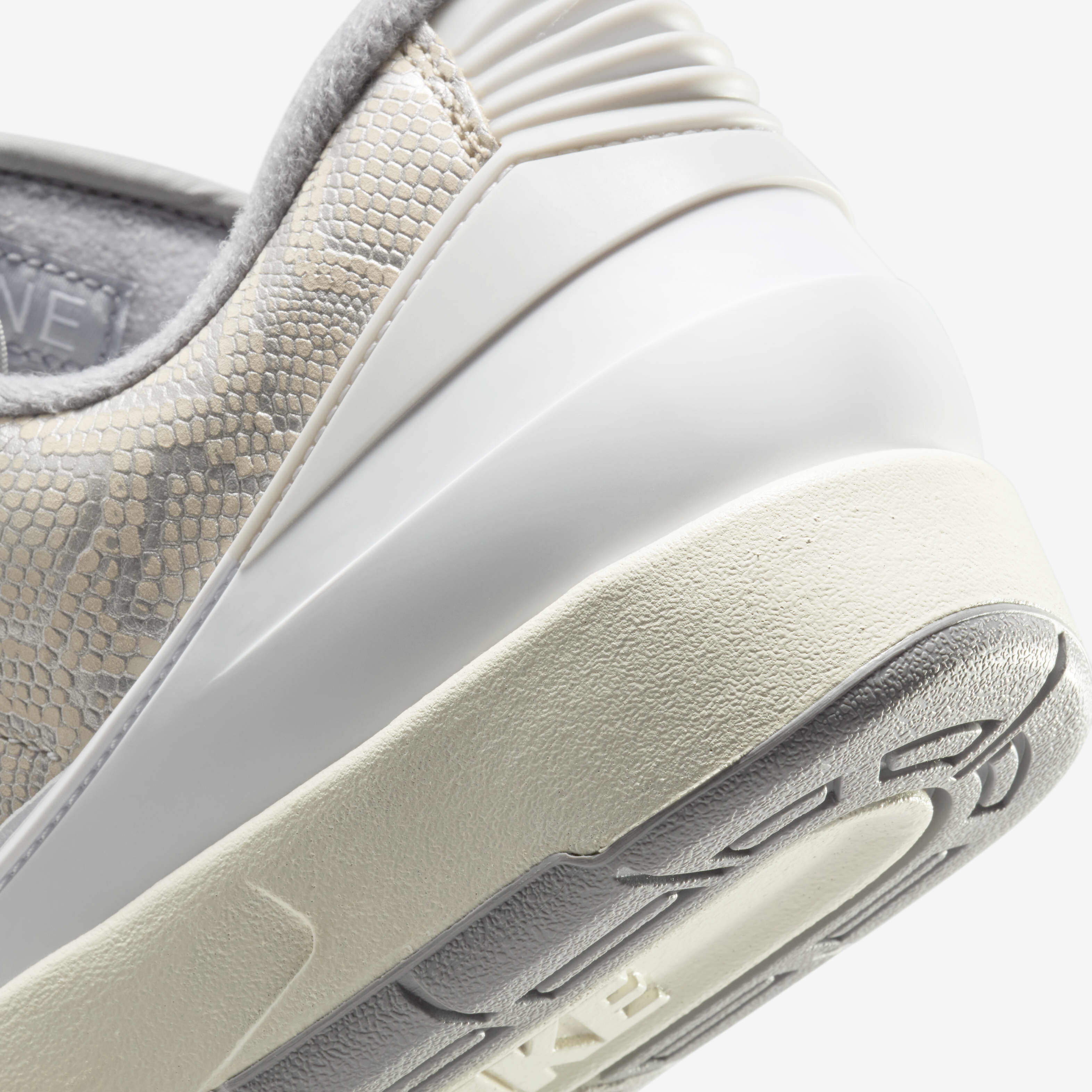 اير جوردن 2 لو image number 7