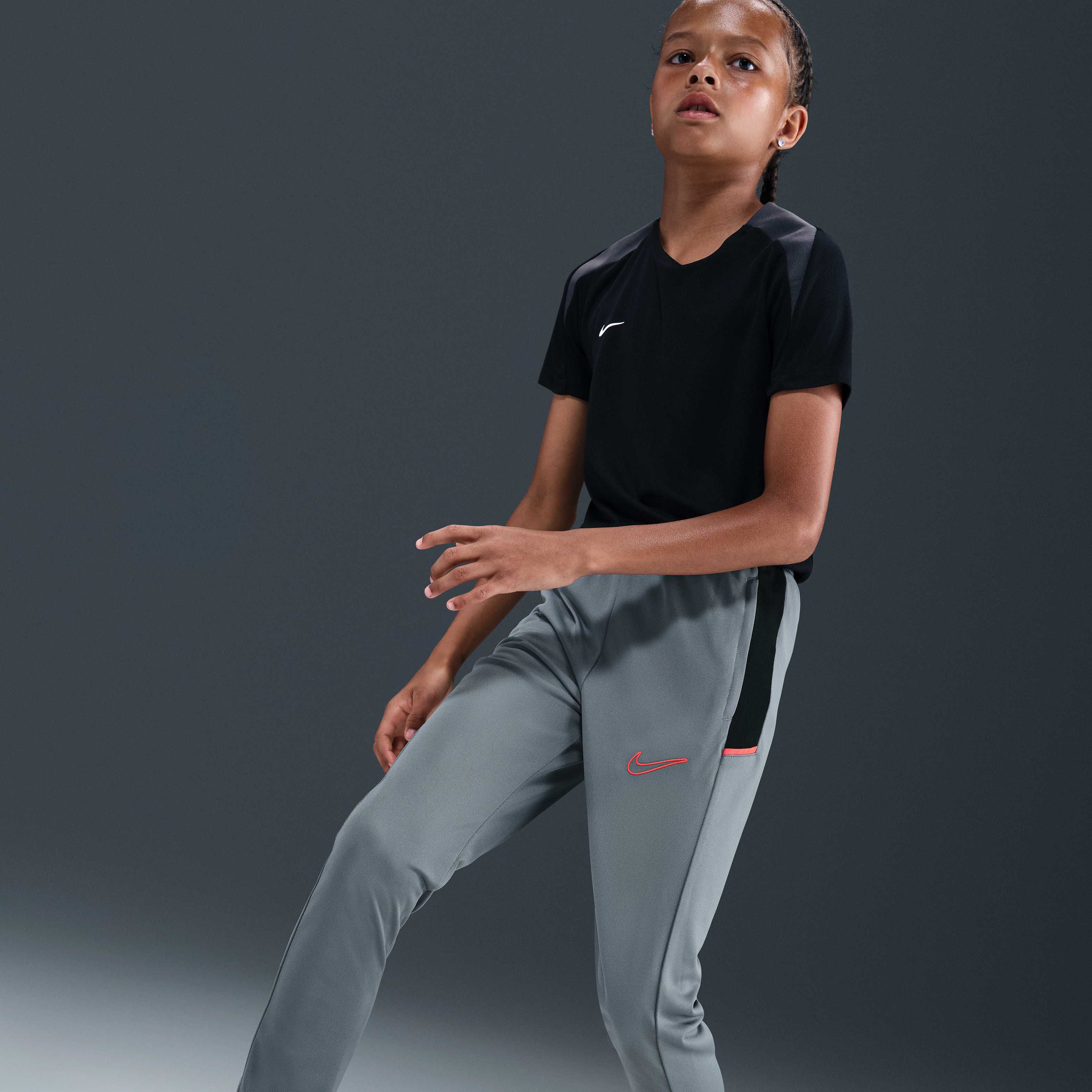 نايكي أكاديمي image number 3