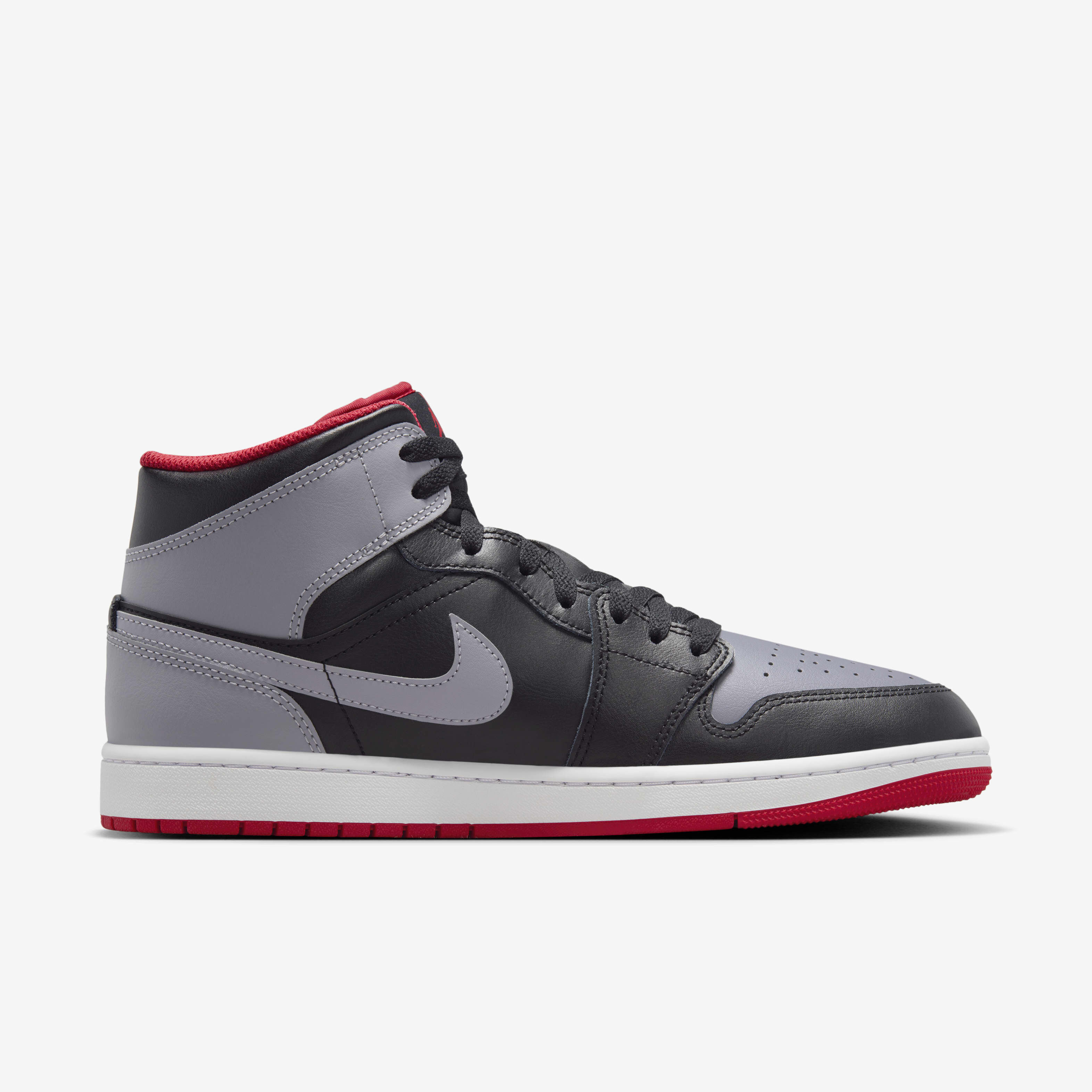 Air Jordan 1 Mid Shoes image number 2