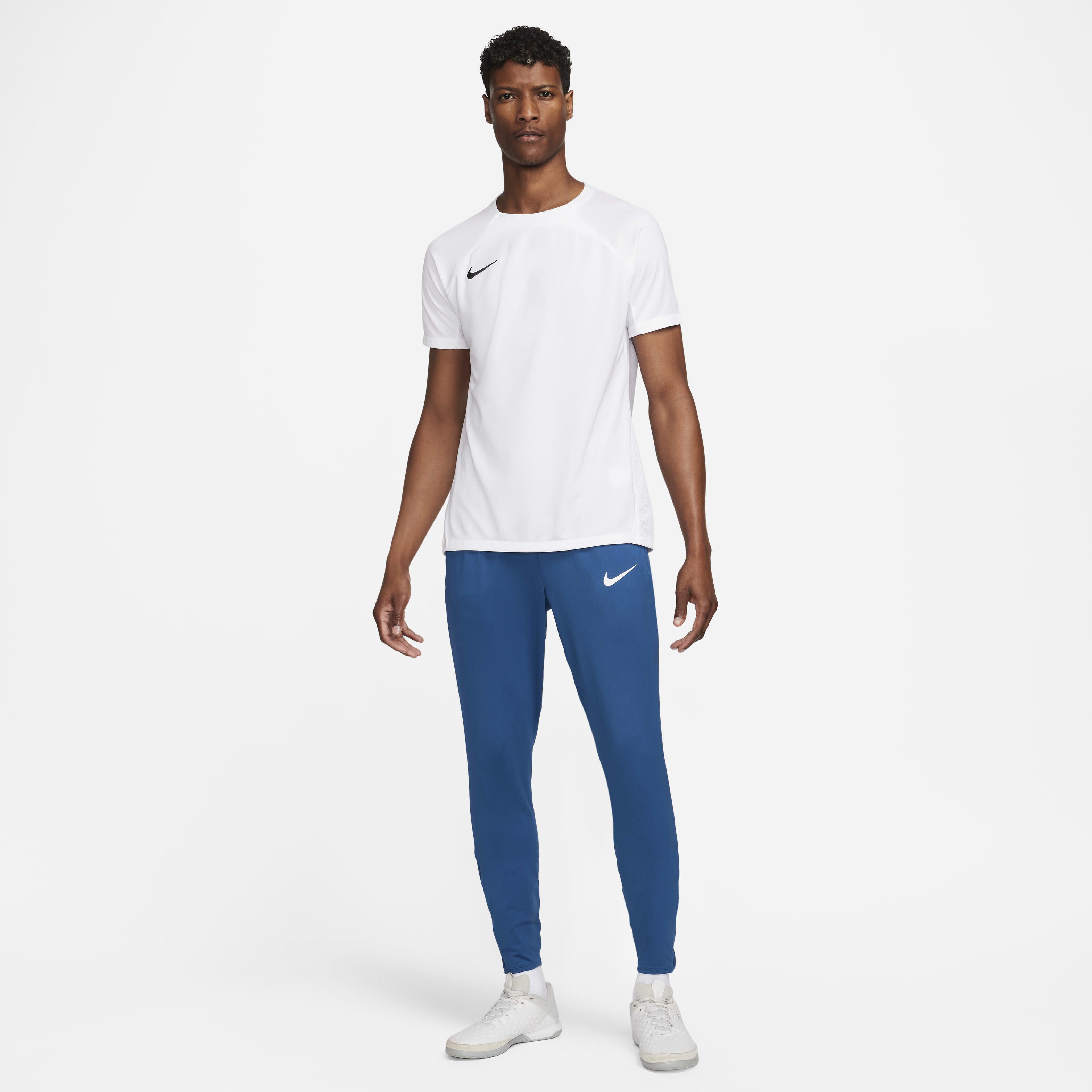 Nike Strike image number 5