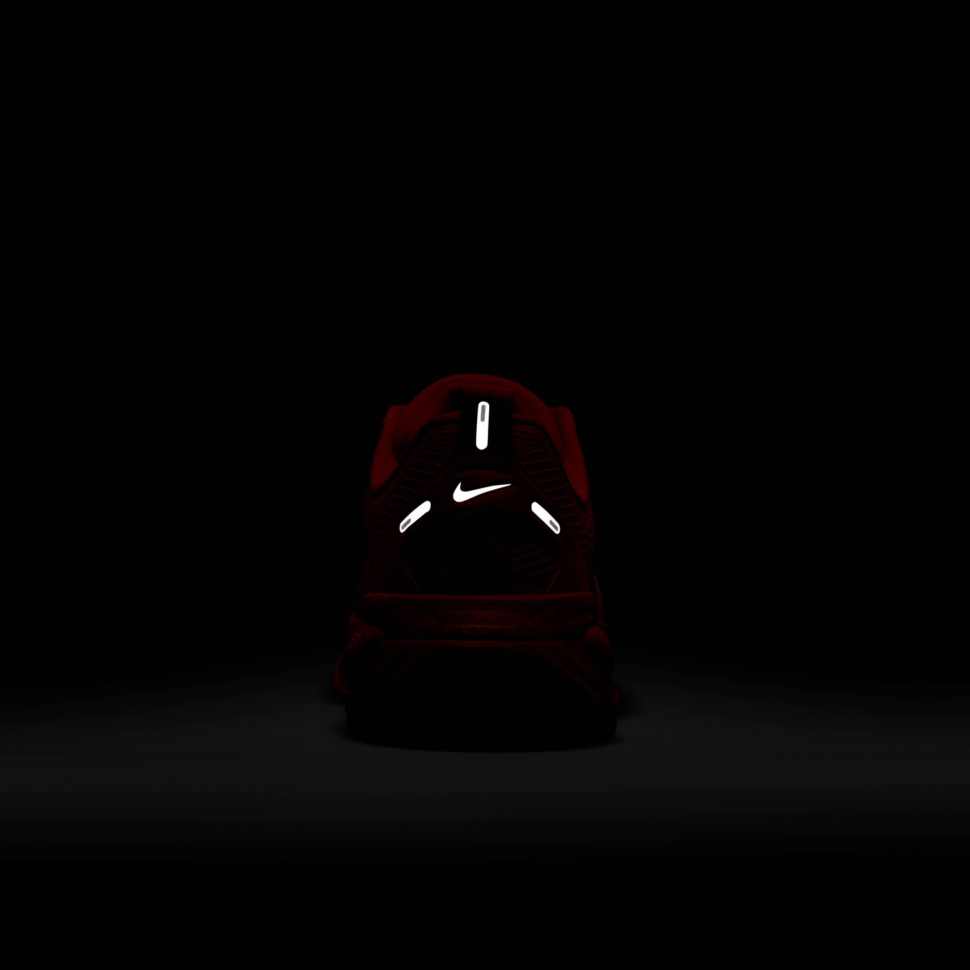 Nike Vomero 18 image number 8