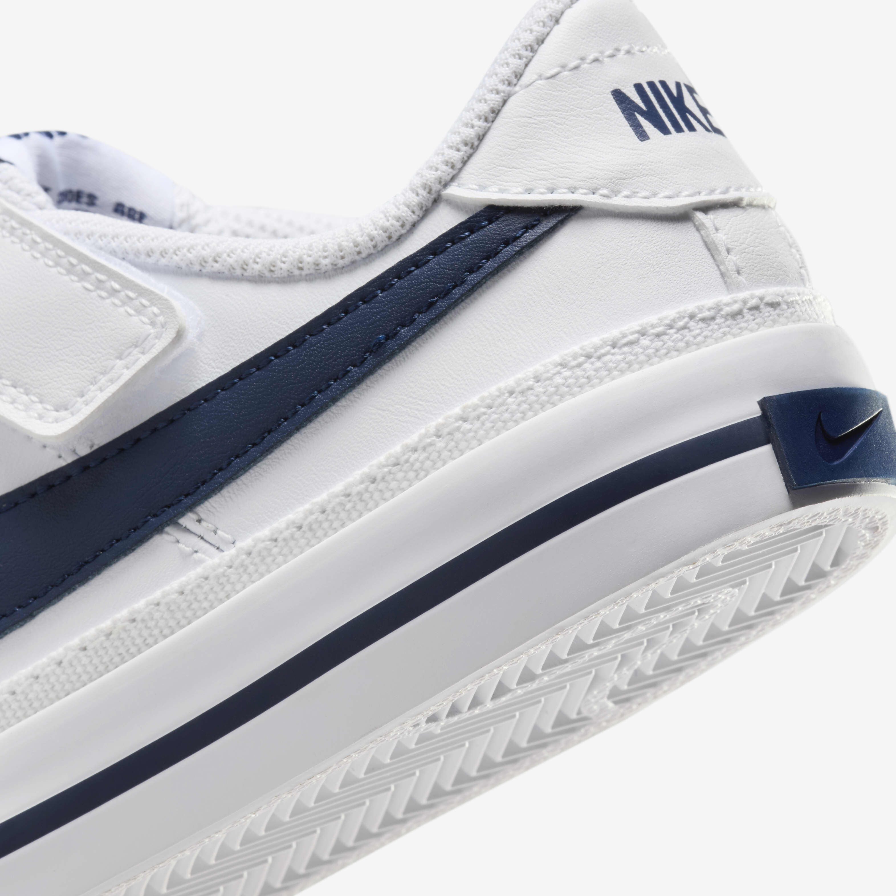 NikeCourt Legacy image number 7