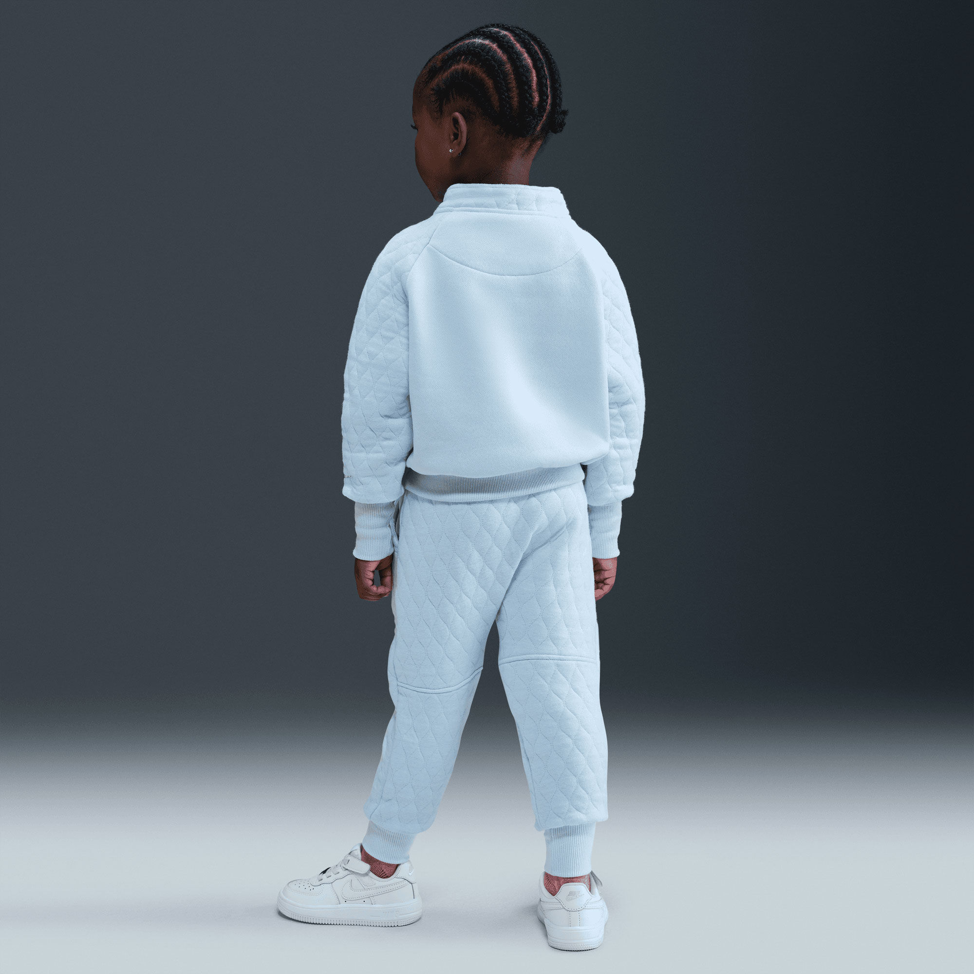 نايكي ريدي، ست! image number 3