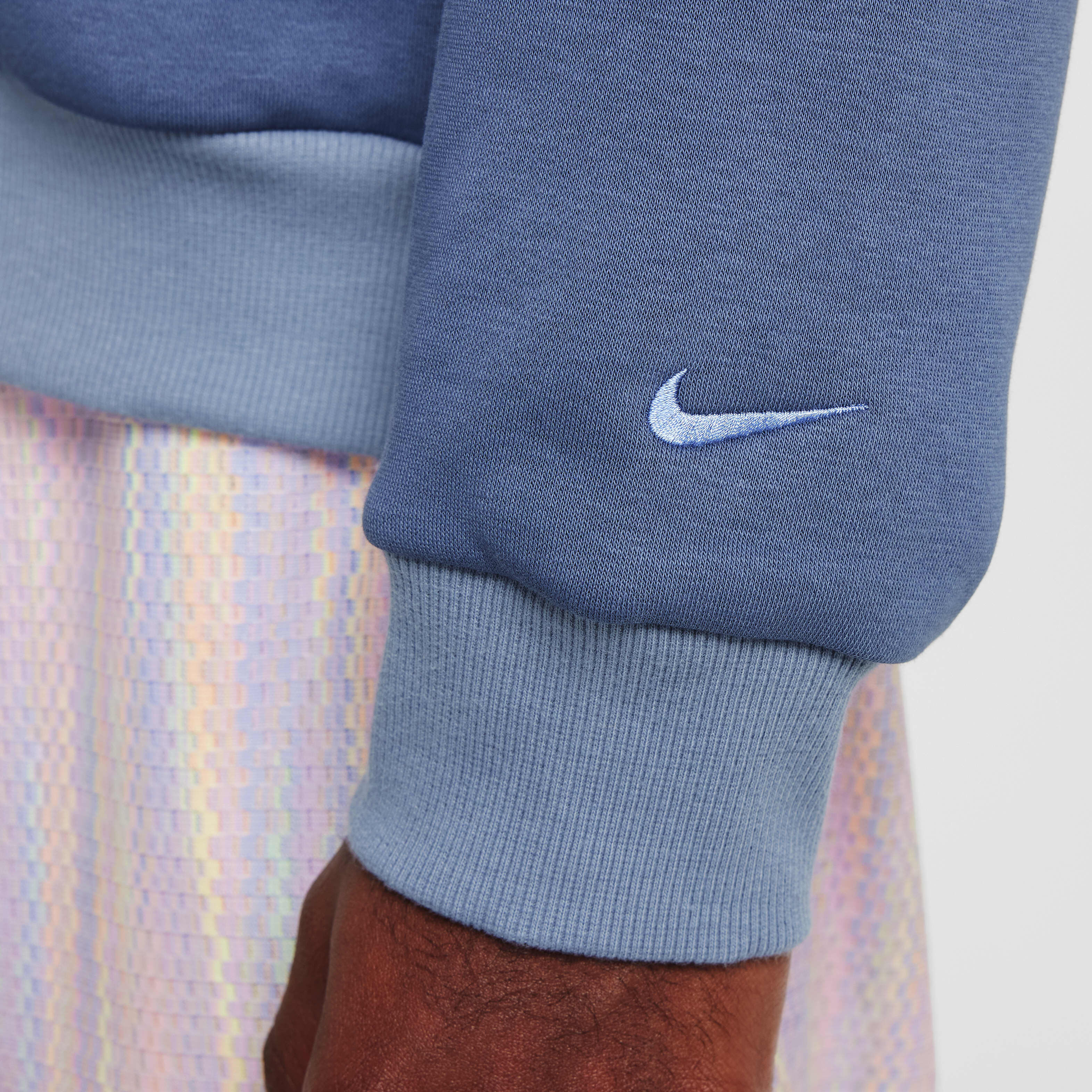 LeBron Standard Issue image number 5