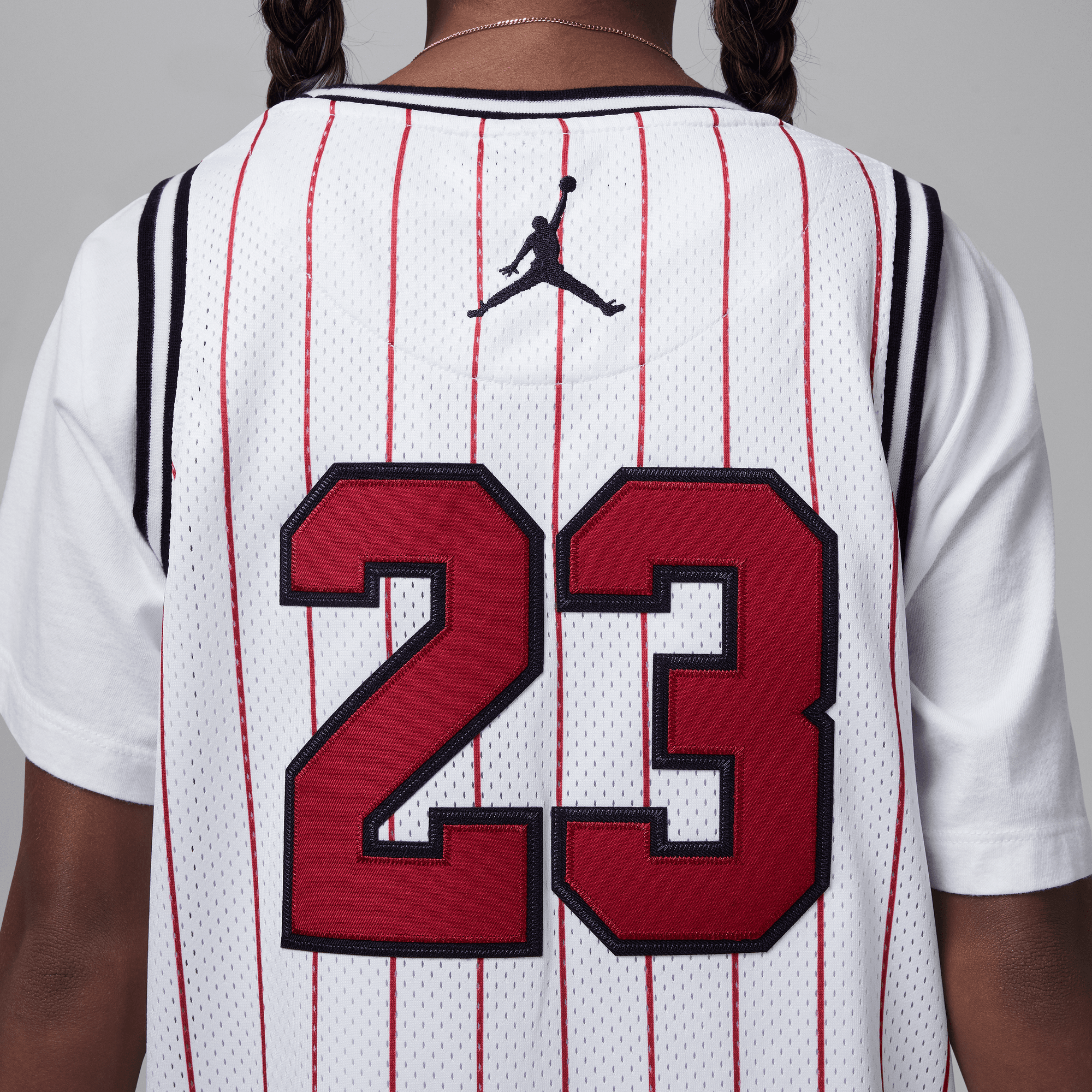 تيشيرت جوردن 23 سترايبد image number 4