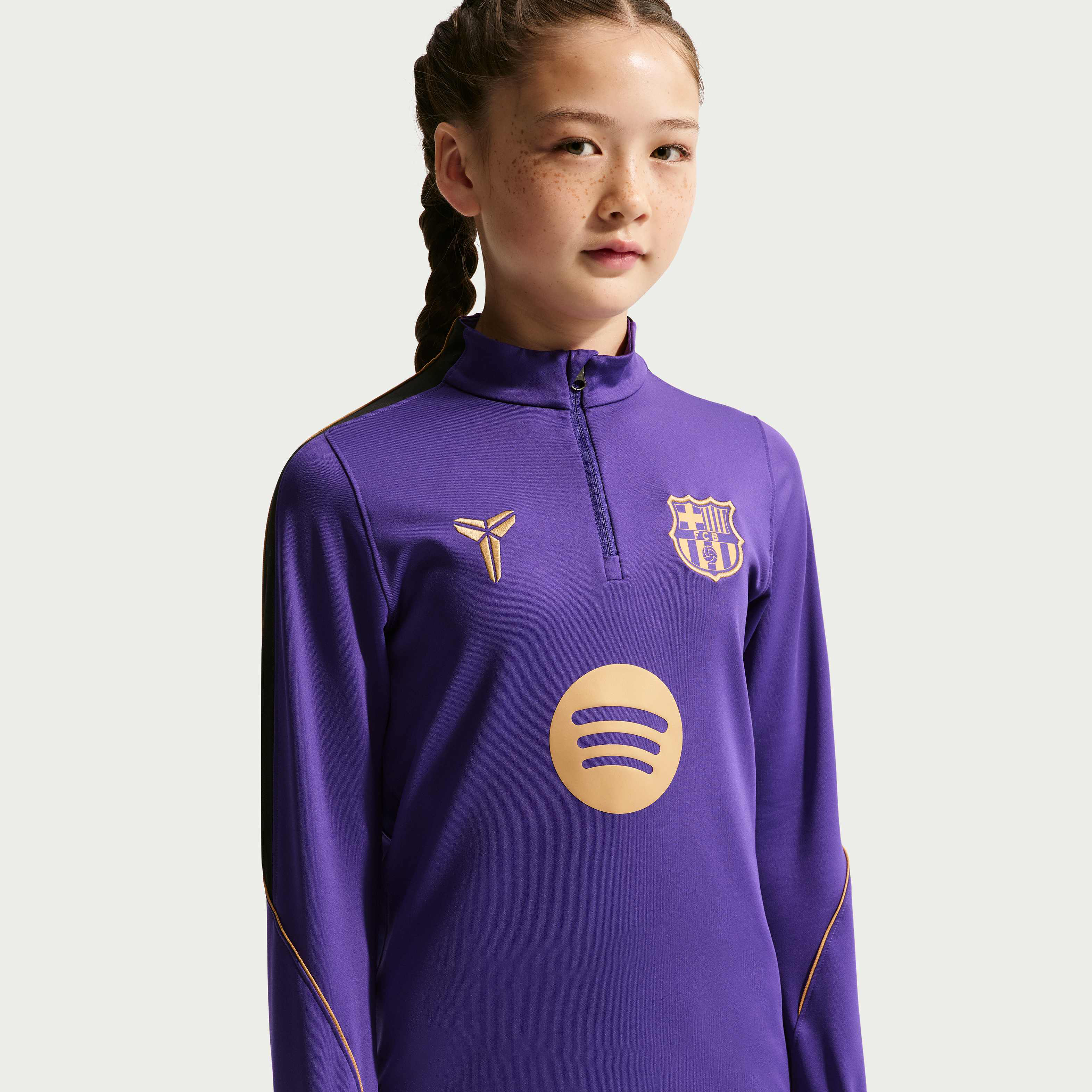 برشلونة سترايك الاحتياطي image number 1