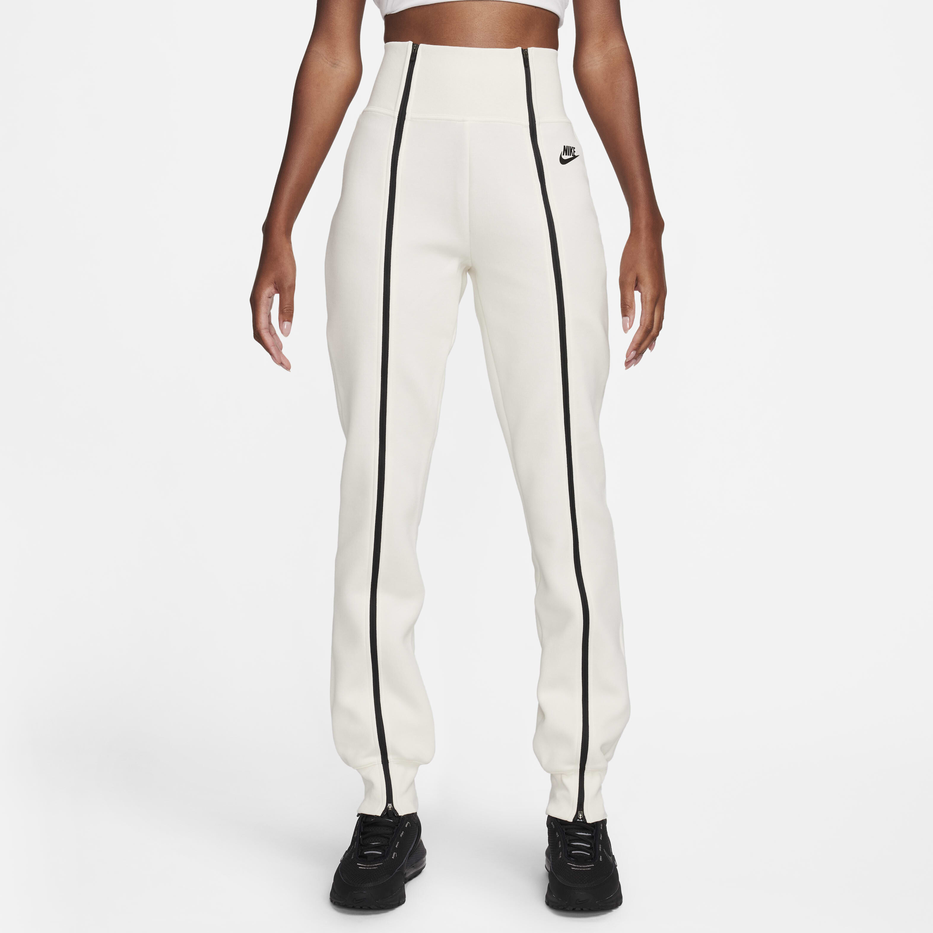 Nike Sportswear Tech Fleece image number 0