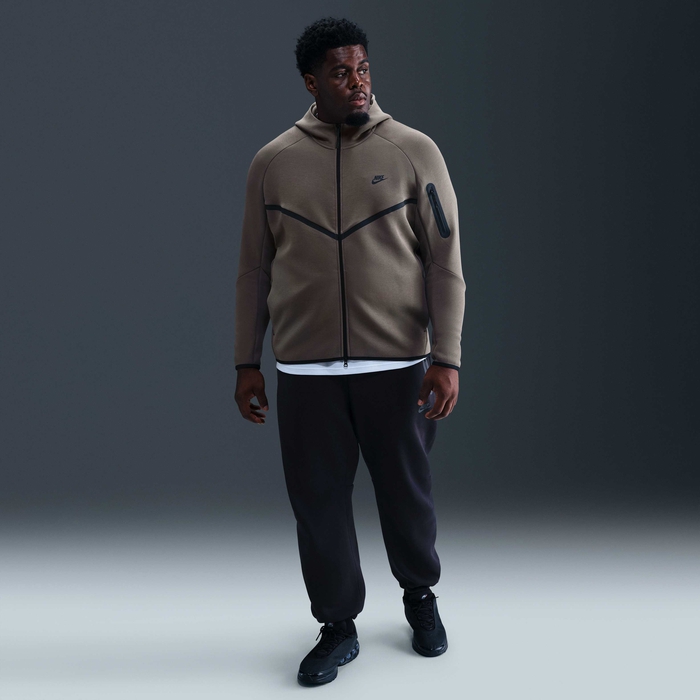 Nike Tech image number 8 Nike Tech image number 8