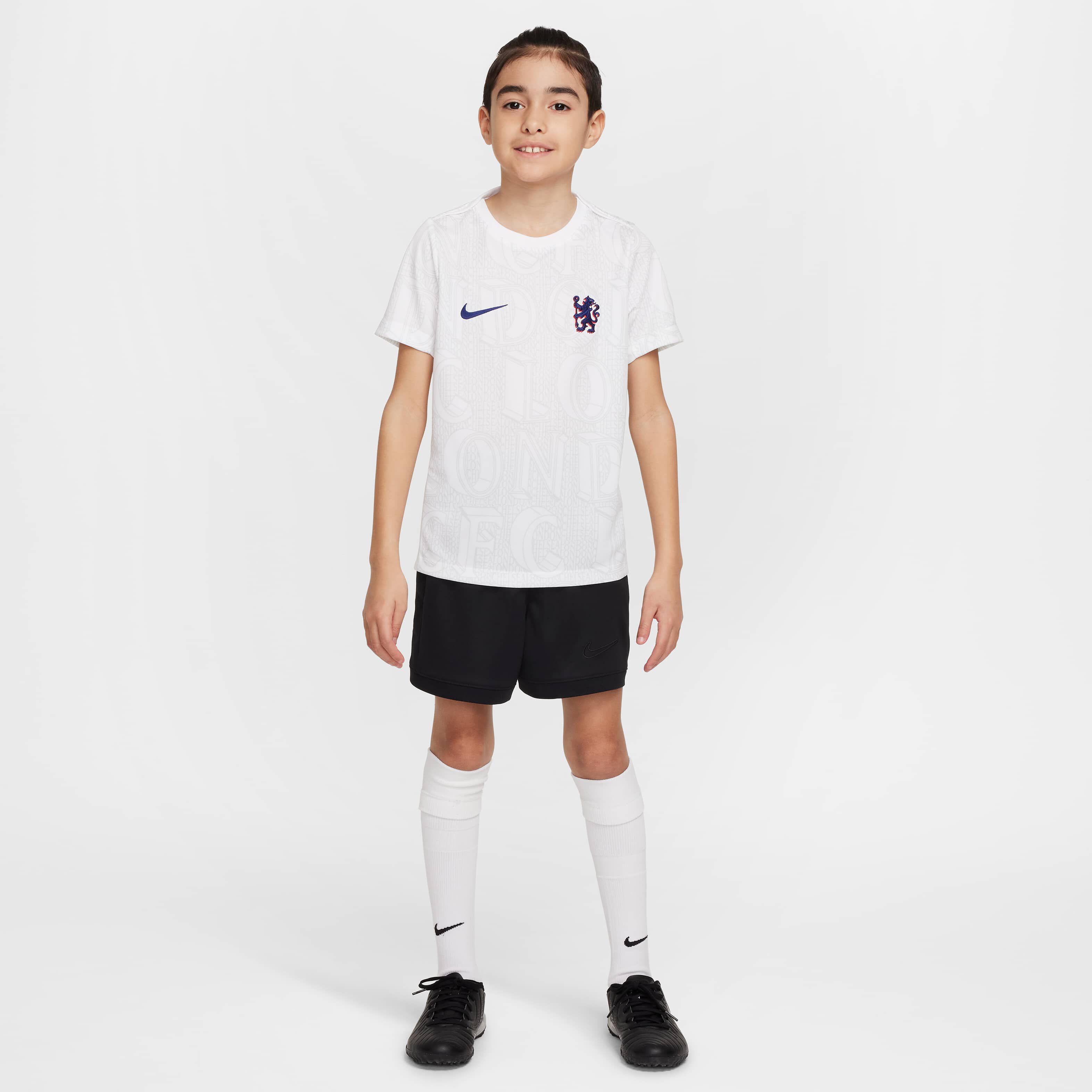 Chelsea F.C. Academy Pro image number 6
