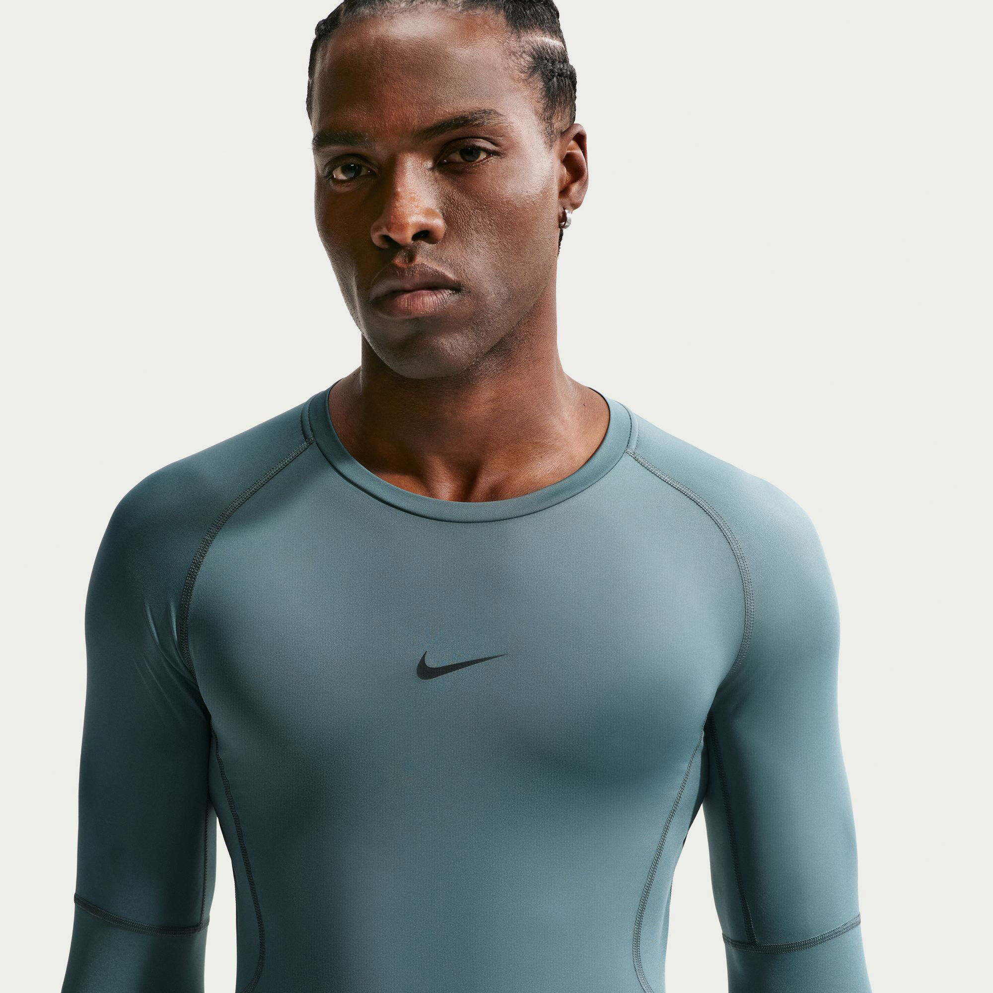 Nike Pro image number 2