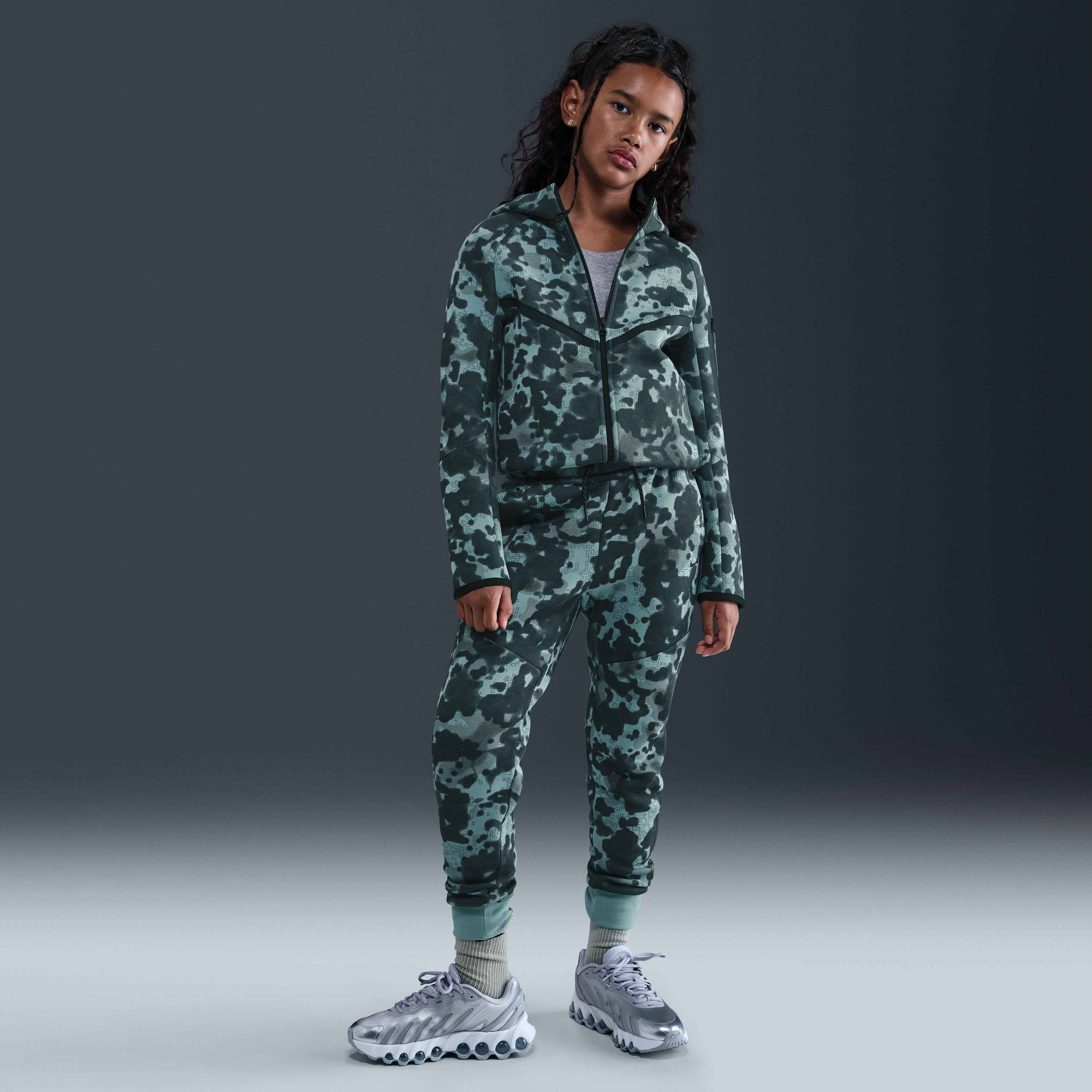 نايكي تك image number 5