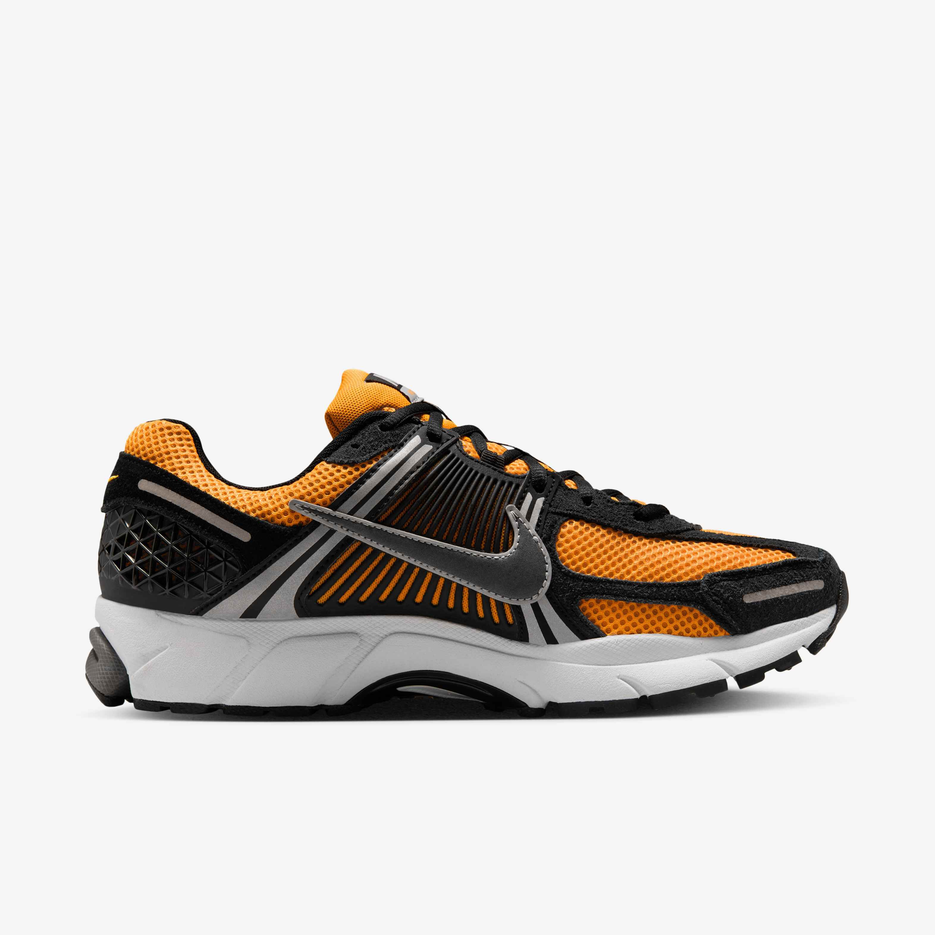 Nike Zoom Vomero 5 image number 2