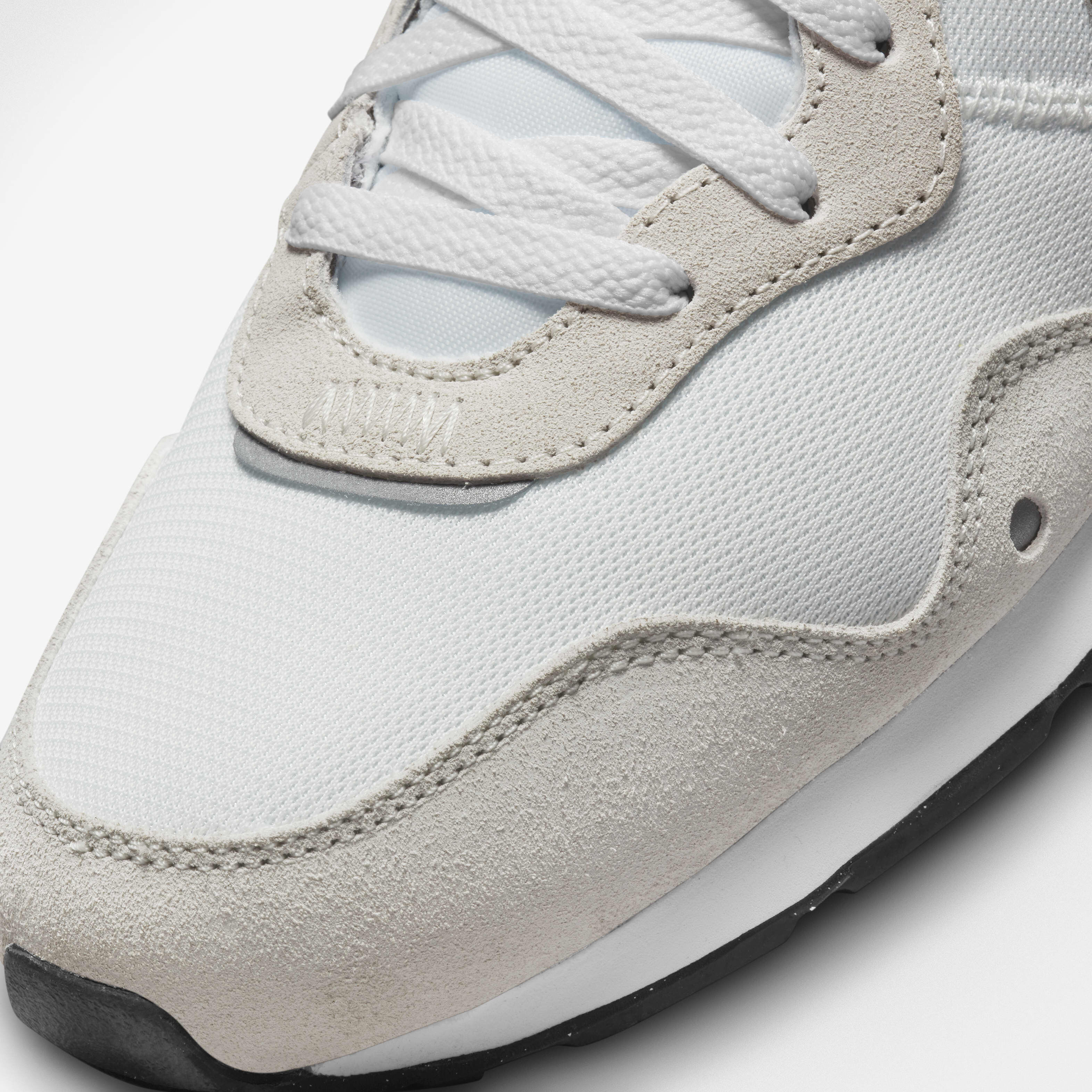 Nike Venture Runner image number 6