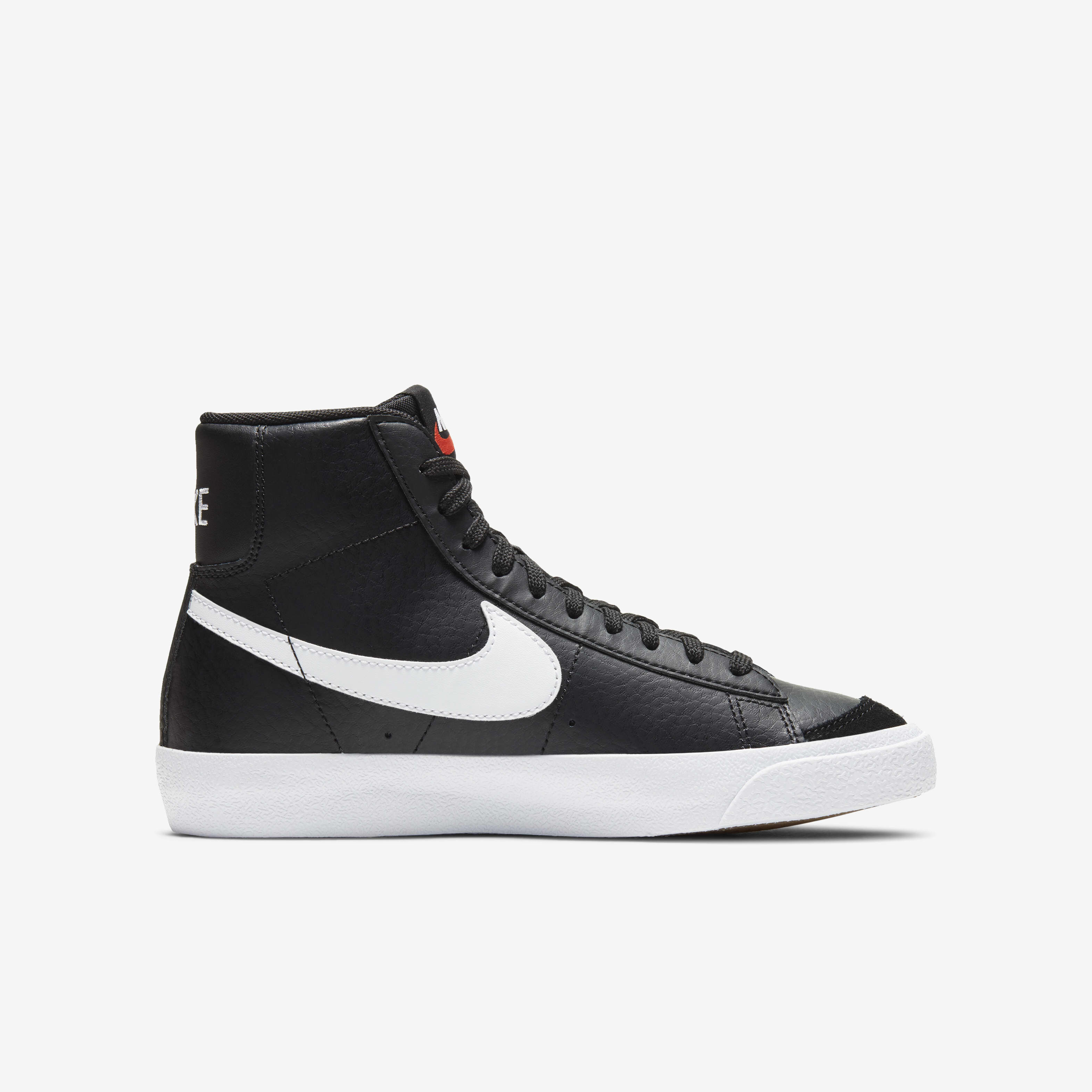 Nike Blazer Mid '77 image number 2