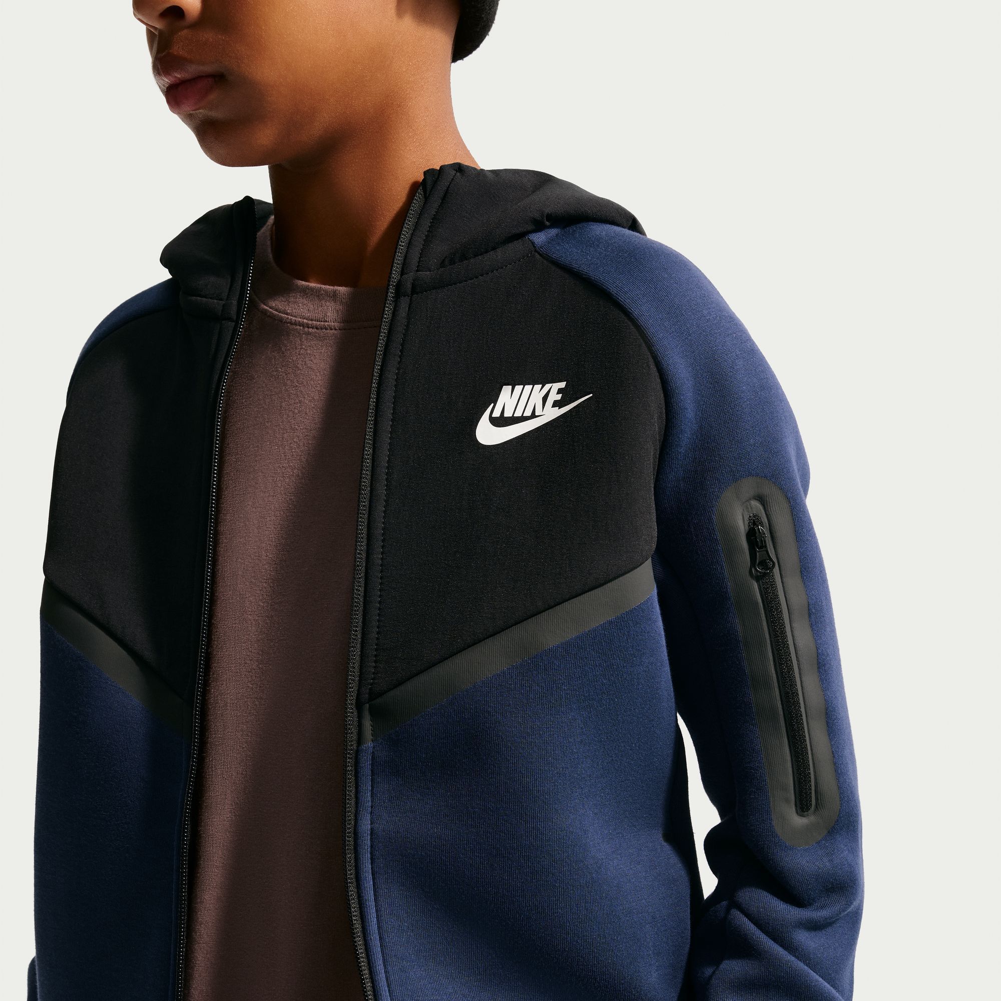 Nike Sportswear Tech Fleece image number 4