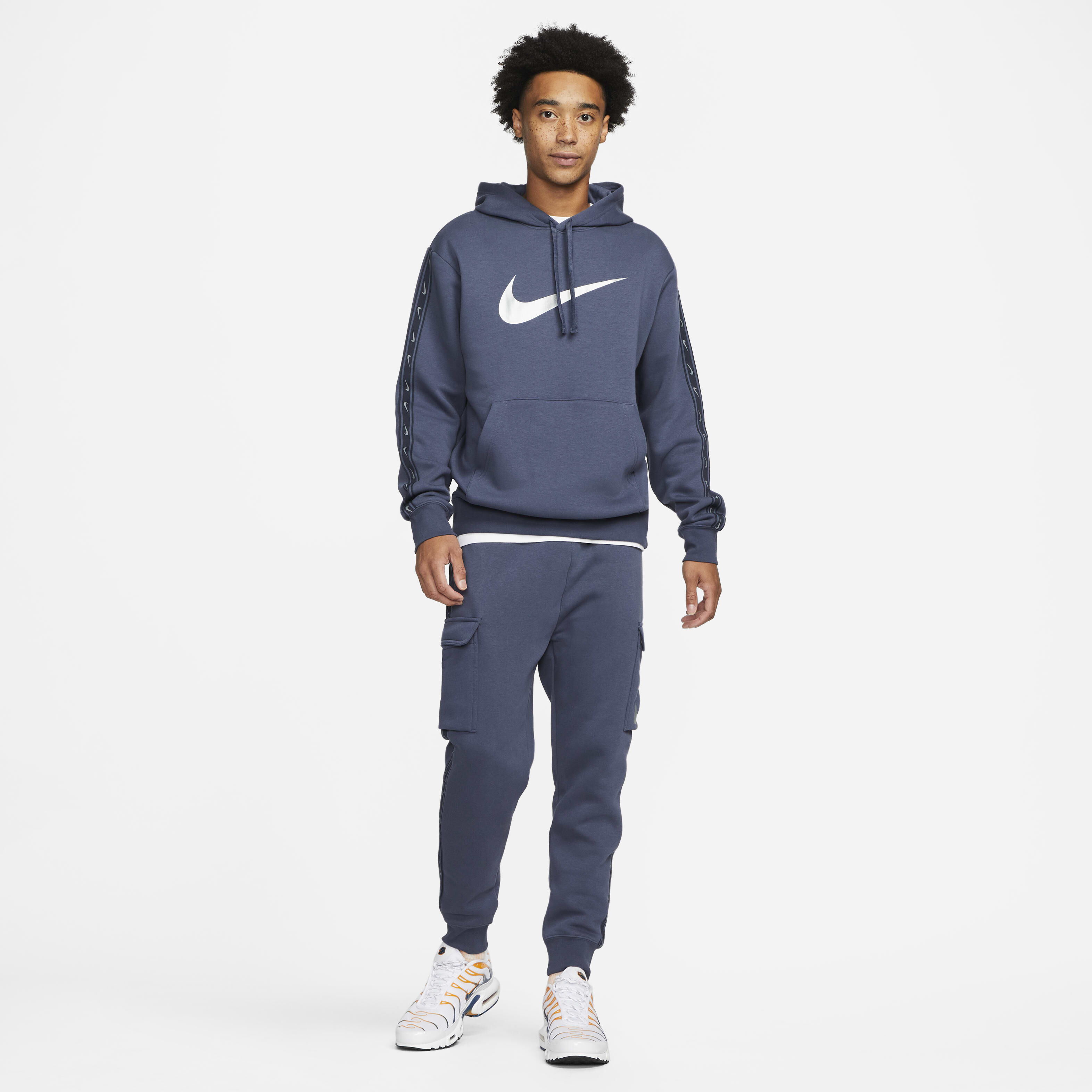 Nike Sportswear Repeat image number 5